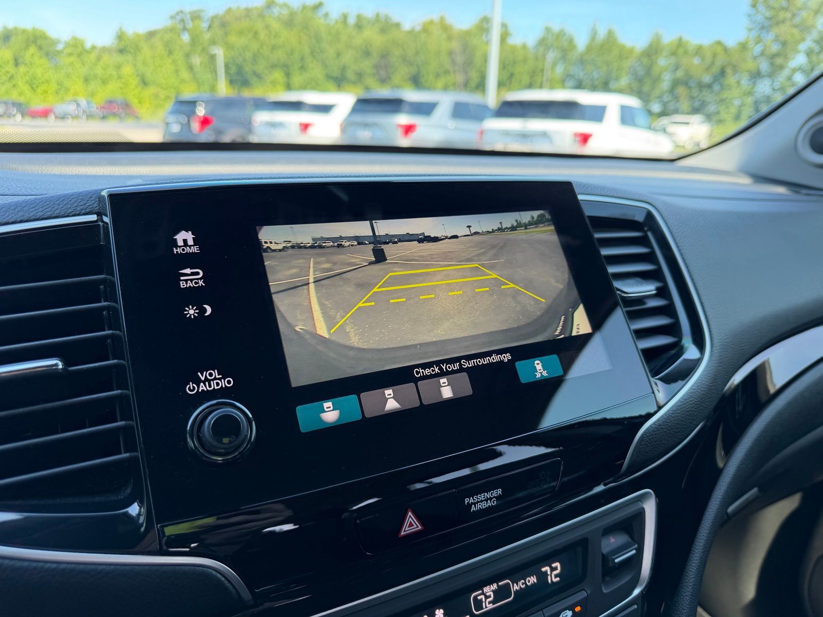 2019 Honda Pilot image 24