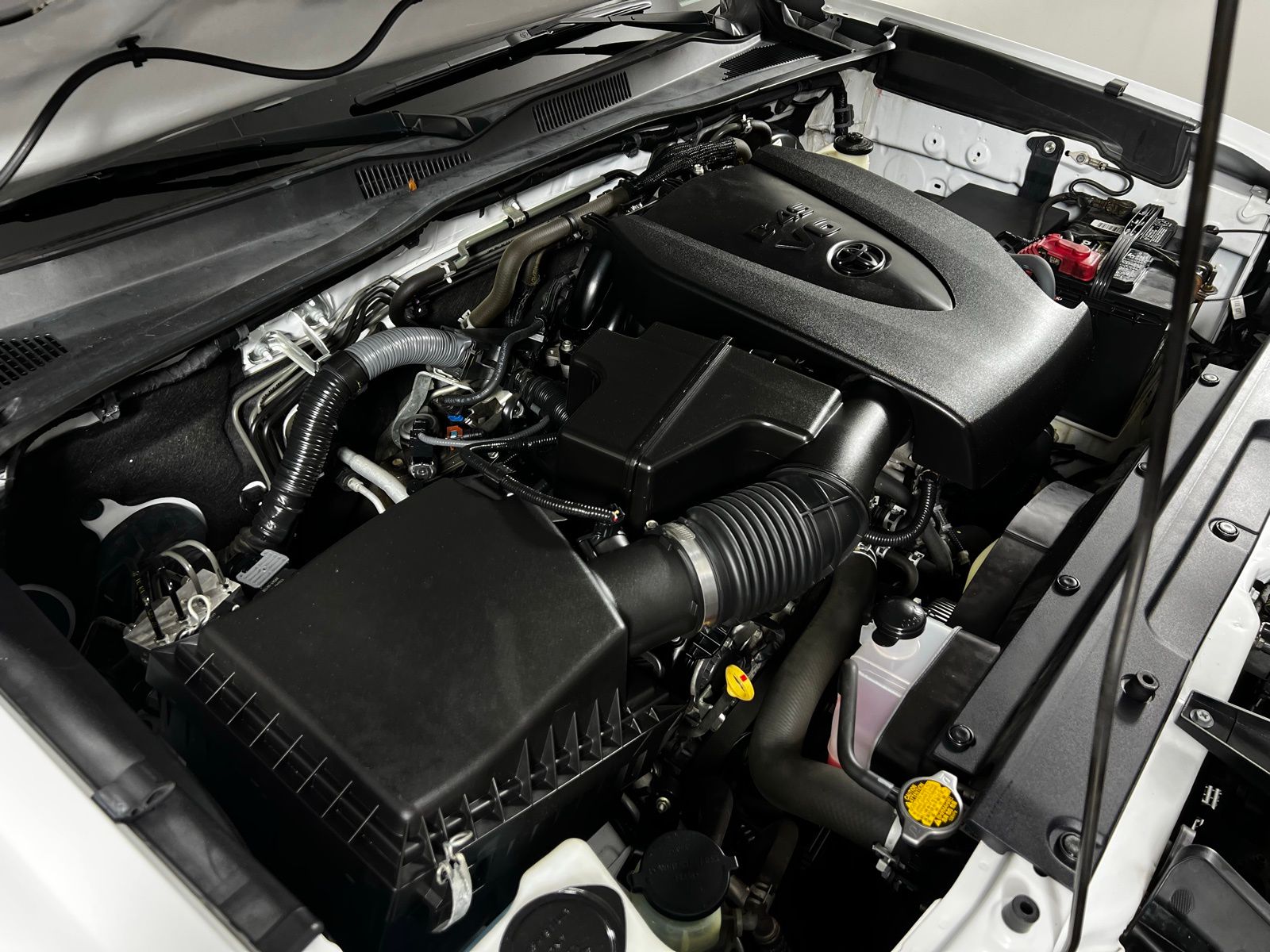 2017 Toyota Tacoma Limited 10