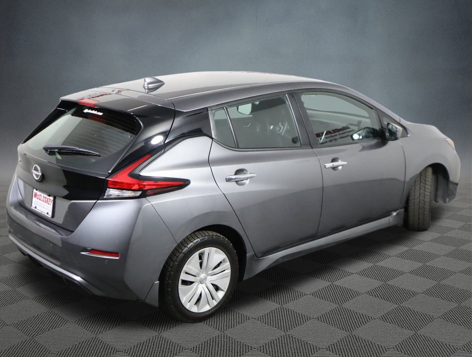 2023 Nissan LEAF S photo
