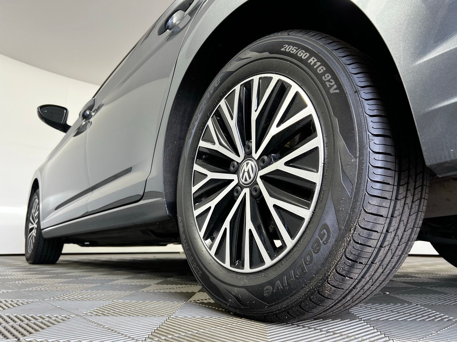 Thumbnail: 2021 Volkswagen Jetta - 28