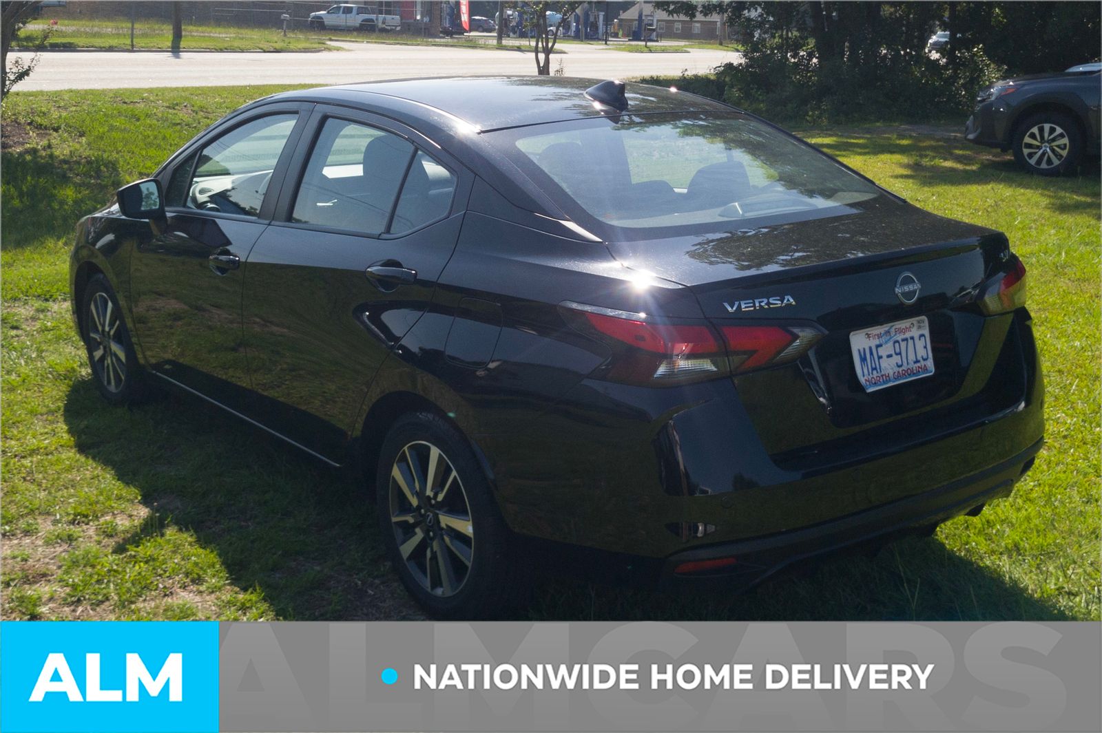 Used 2024 Super Black Nissan 1.6 SV image 5