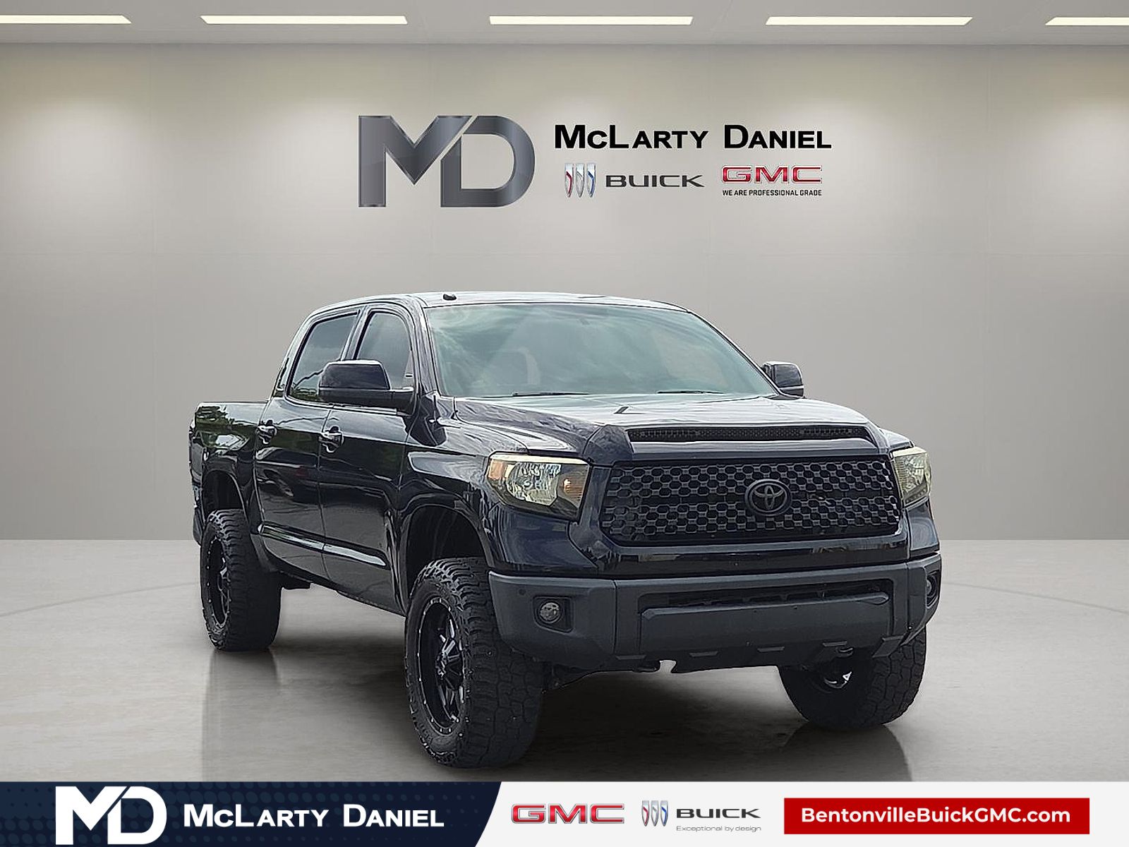  2016 Toyota Tundra Limited CrewMax 5.7L FFV 4WD   