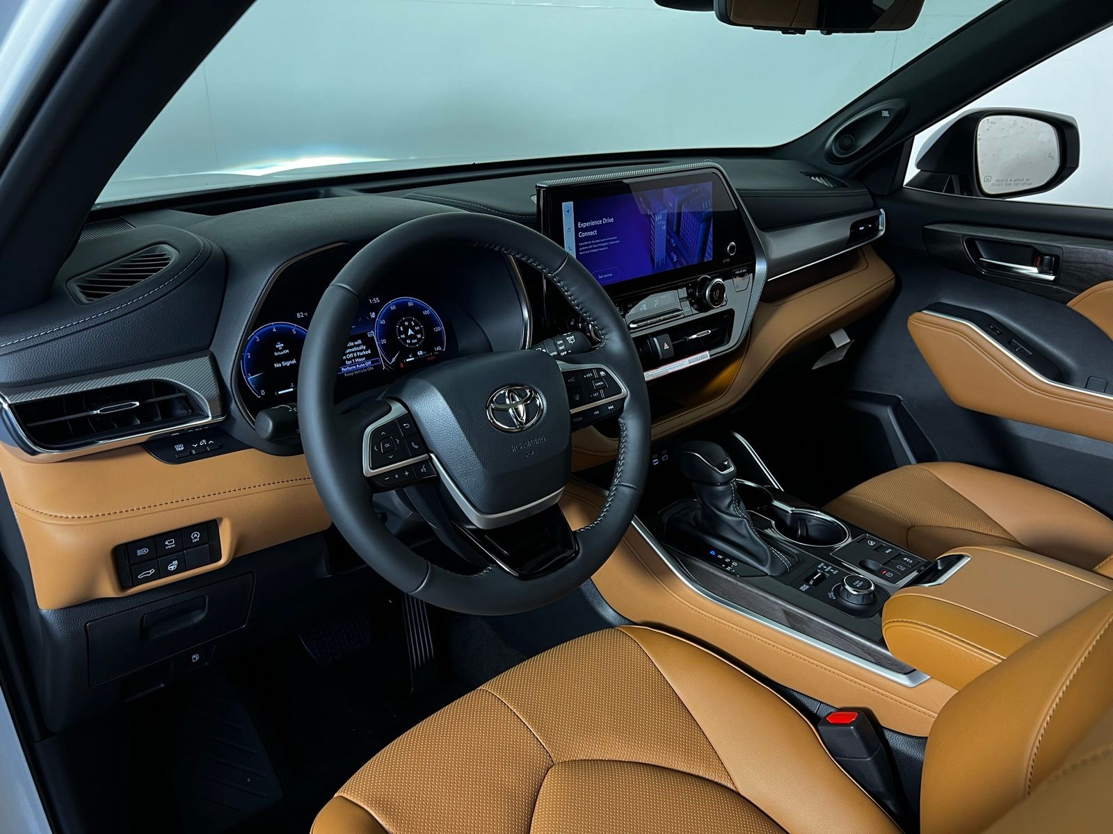 Thumbnail: 2025 Toyota Highlander - 9