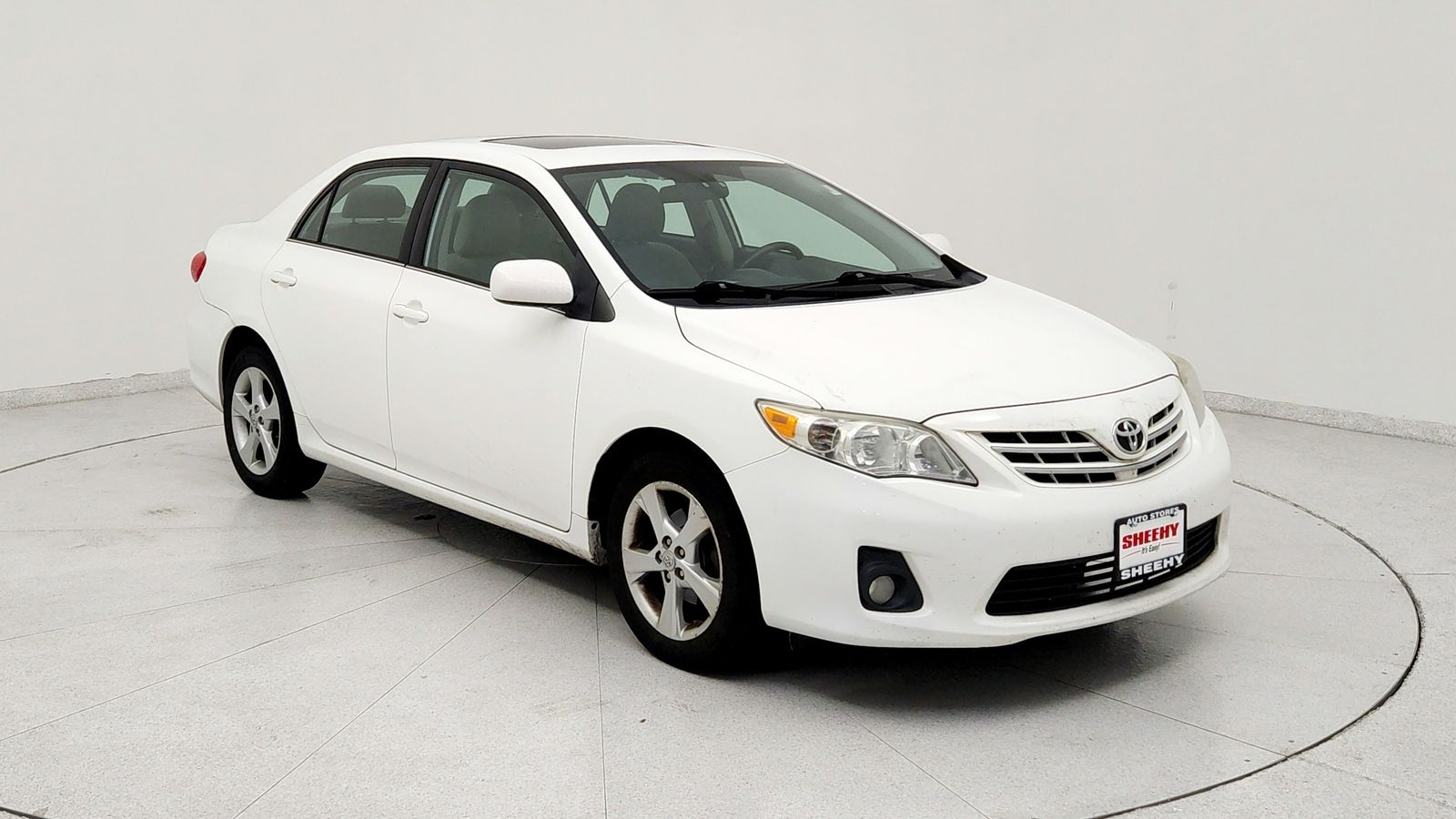 Super White 2013 Toyota Corolla Sedan Front-Wheel Drive 4-Speed Automatic