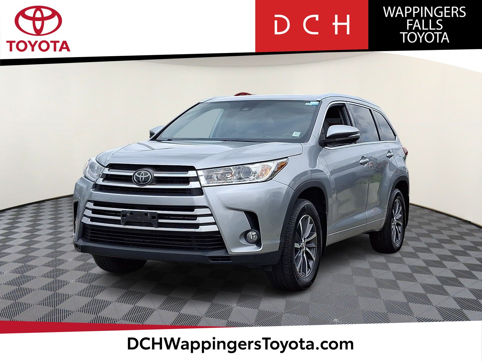 Celestial Silver Metallic 2018 Toyota Highlander XLE AWD SUV / Crossover All-Wheel Drive 8-Speed Automatic