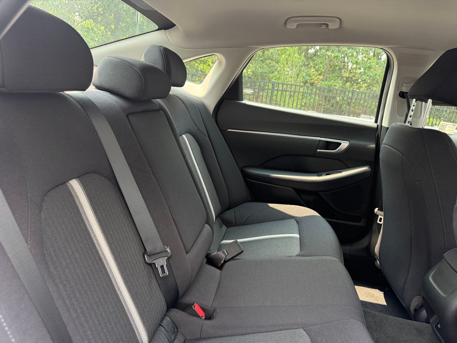 Used 2025 Silver Hyundai SEL image 25
