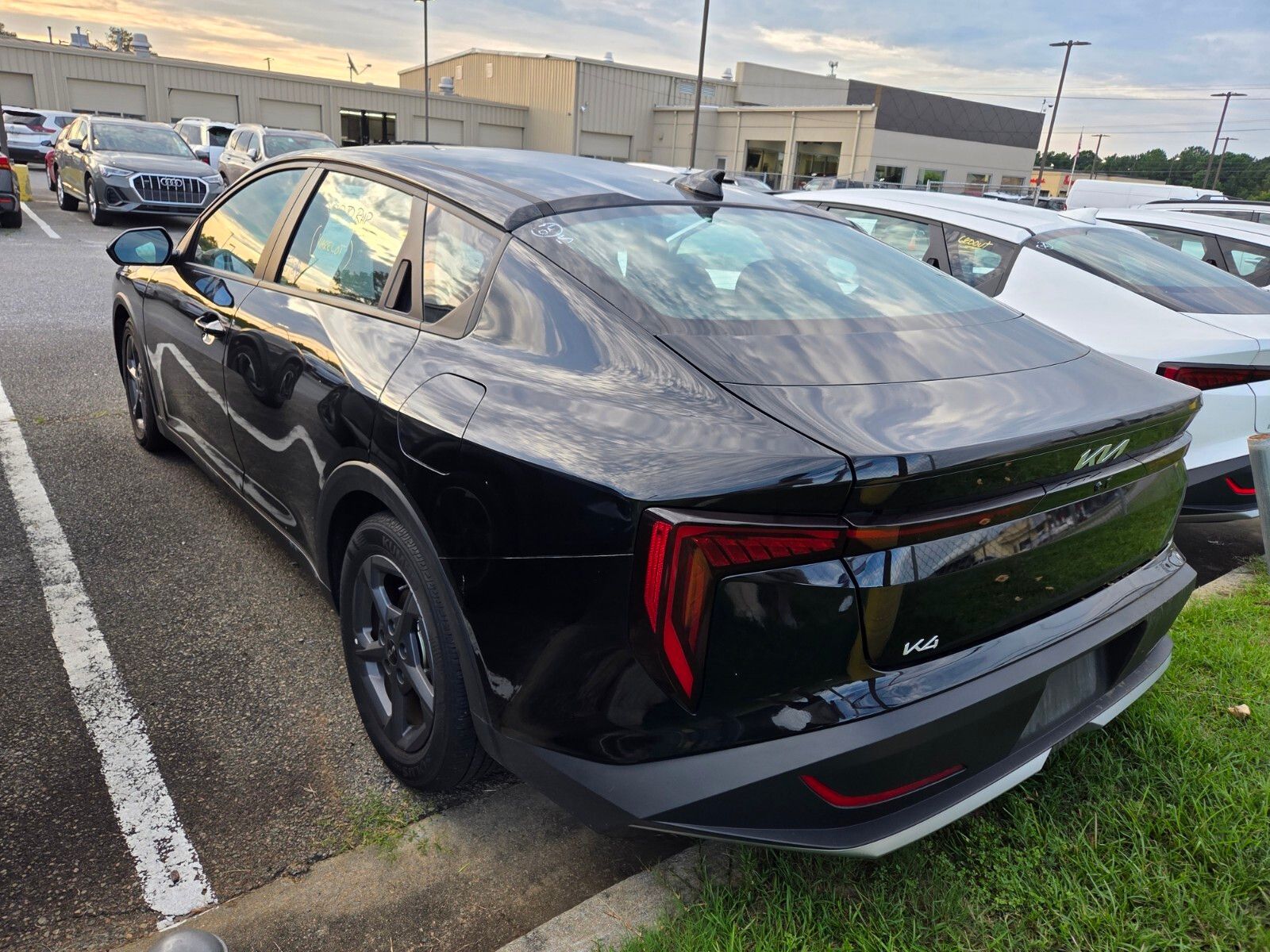 2025 Kia K4 LXS - Photo 6