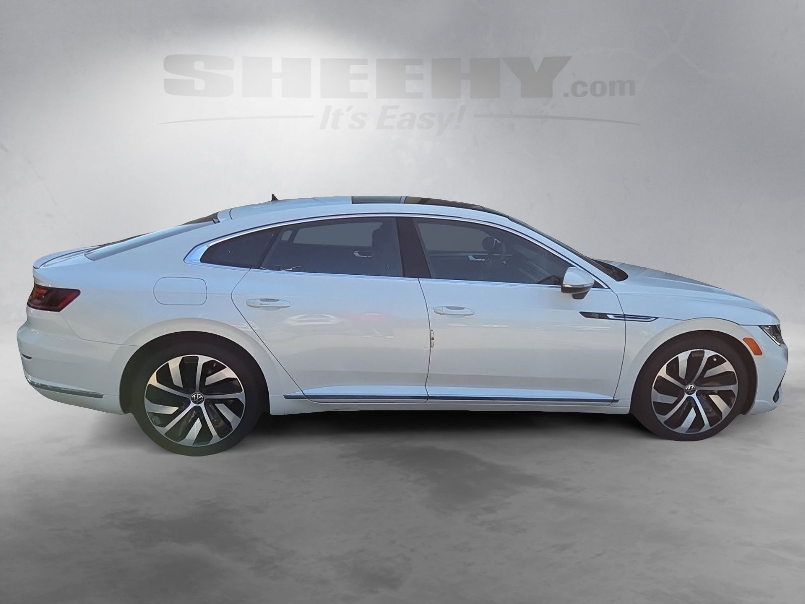 Used 2022 White Volkswagen 2.0T SEL R-Line image 9