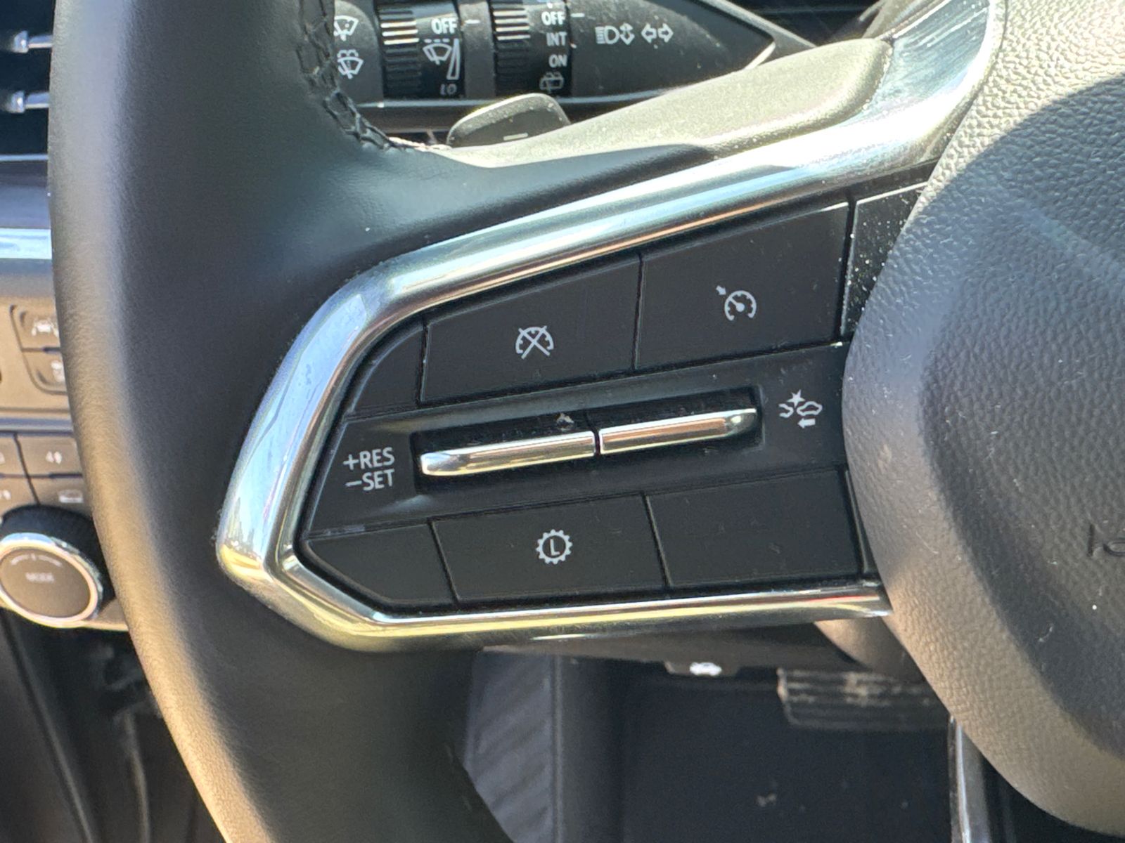 Used 2025 Gray Chevrolet LT image 26