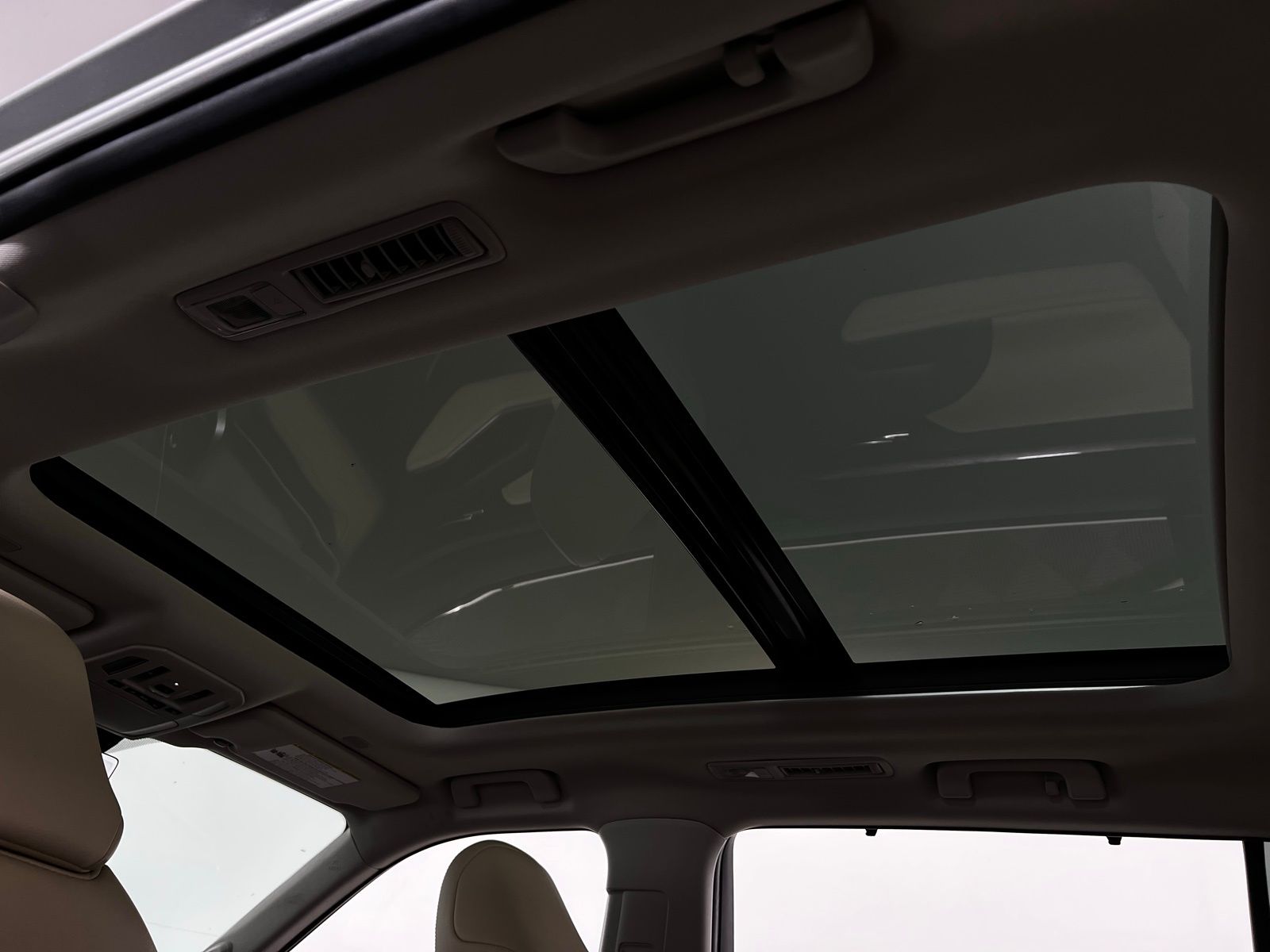 Thumbnail: 2024 Toyota Highlander - 28