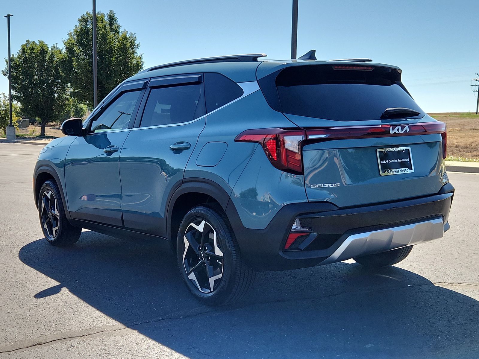 View vehicle photo 6