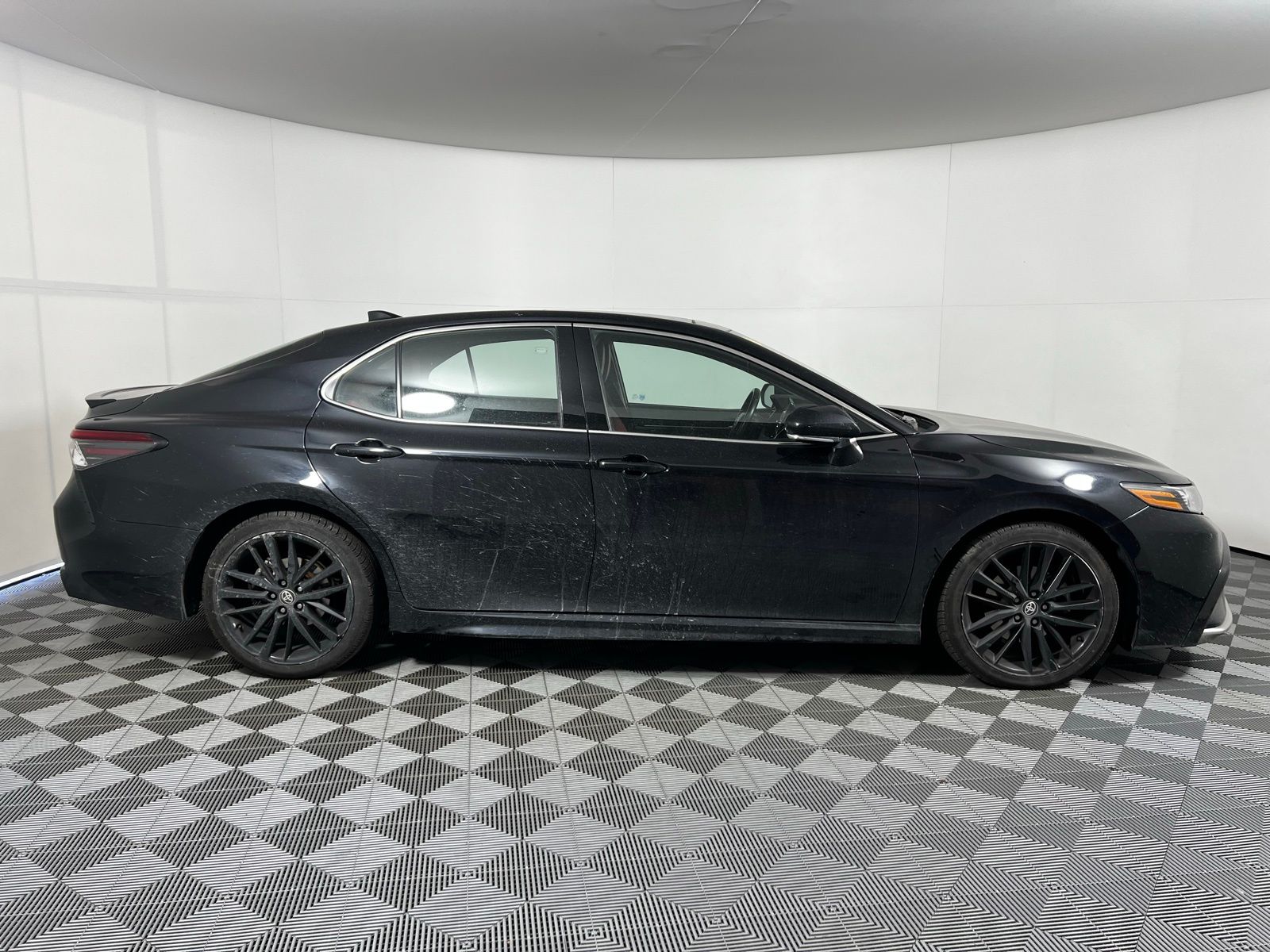 Thumbnail: 2023 Toyota Camry - 4