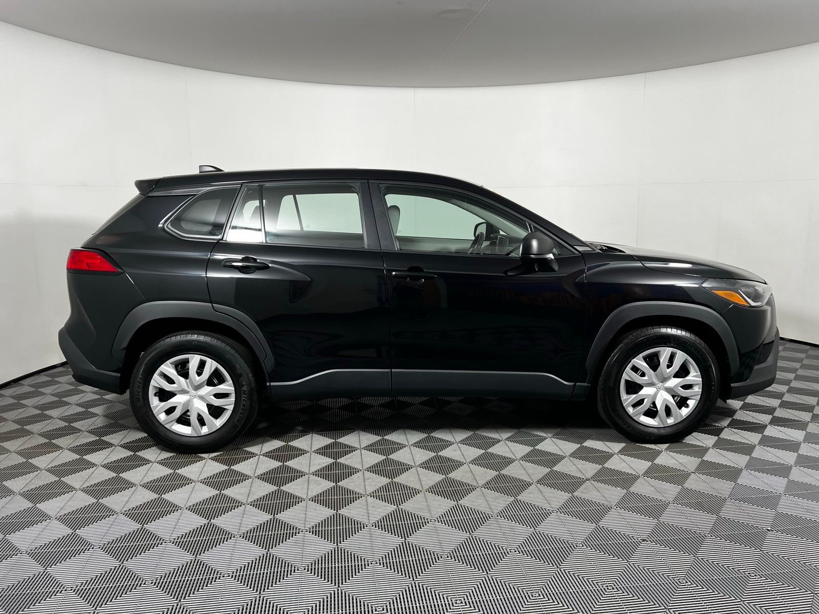 Thumbnail: 2023 Toyota Corolla Cross - 4