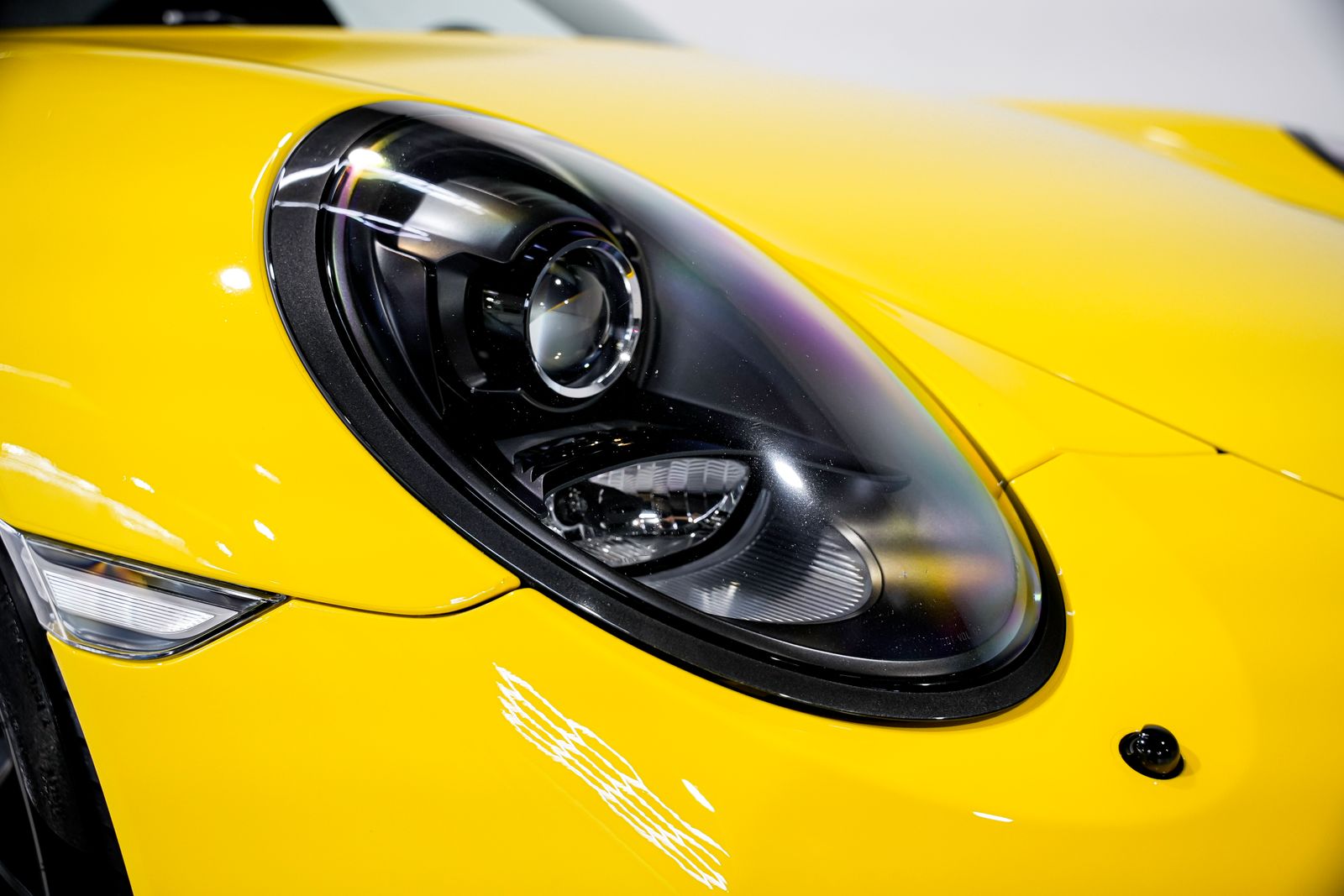 2015 Porsche 911 Carrera GTS — photo 39