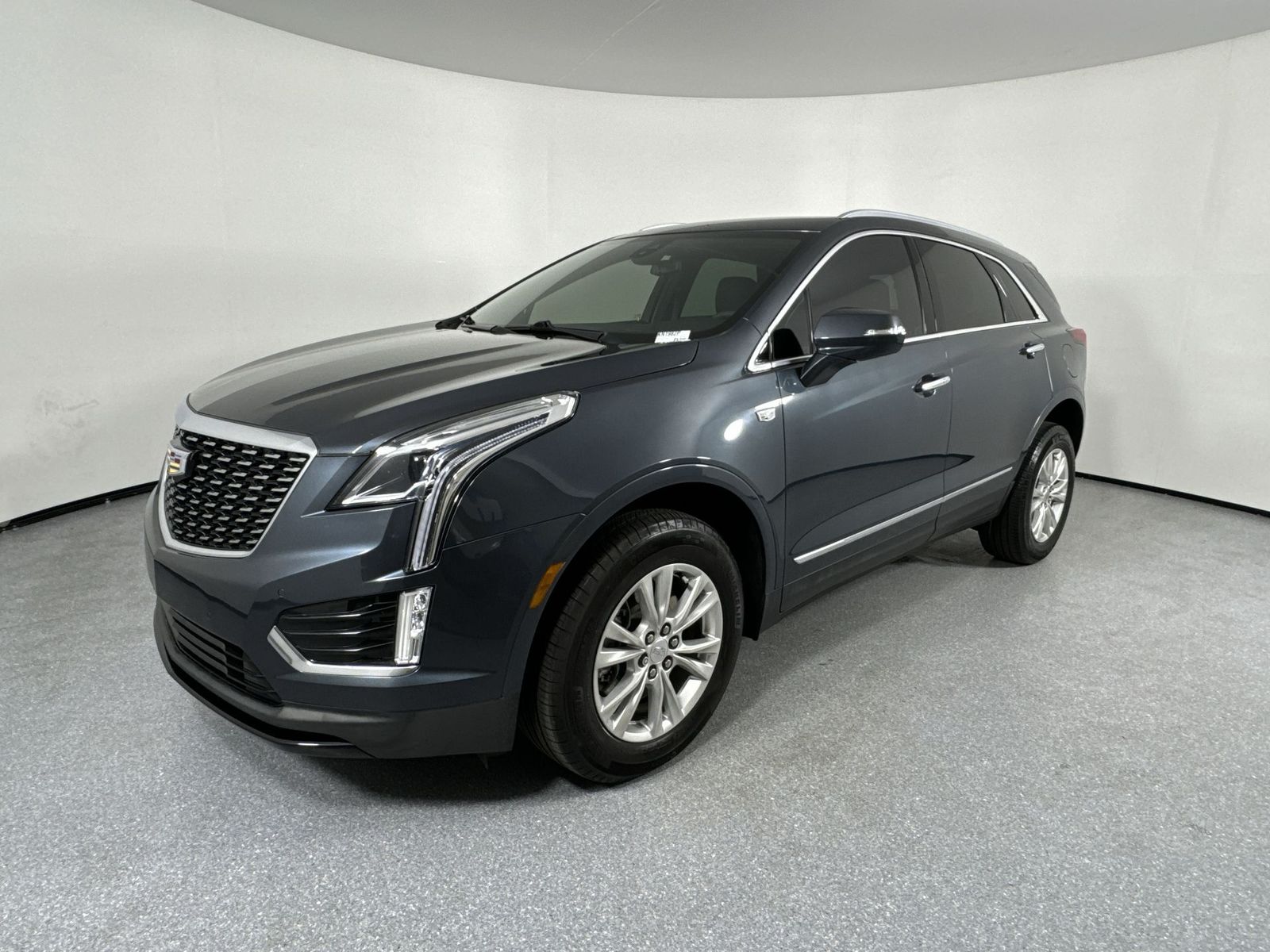 2021 Cadillac XT5 Luxury 2