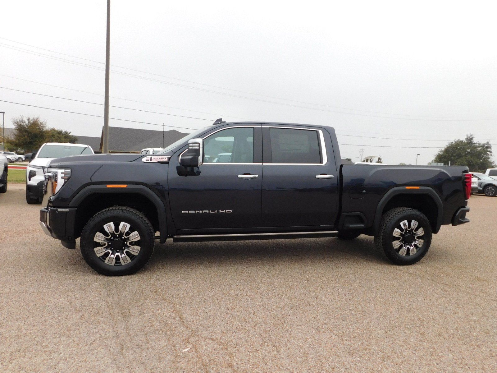 2025 GMC Sierra 2500HD Denali 29