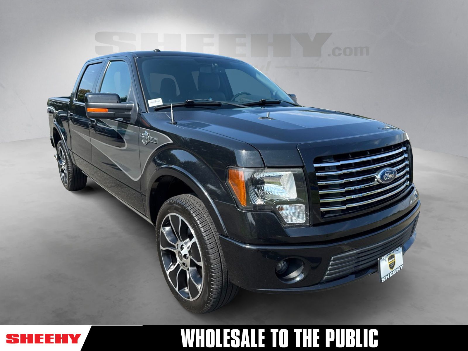 Tuxedo Black Metallic 2012 Ford F-150 Pickup Truck Four-Wheel Drive 6-Speed Automatic