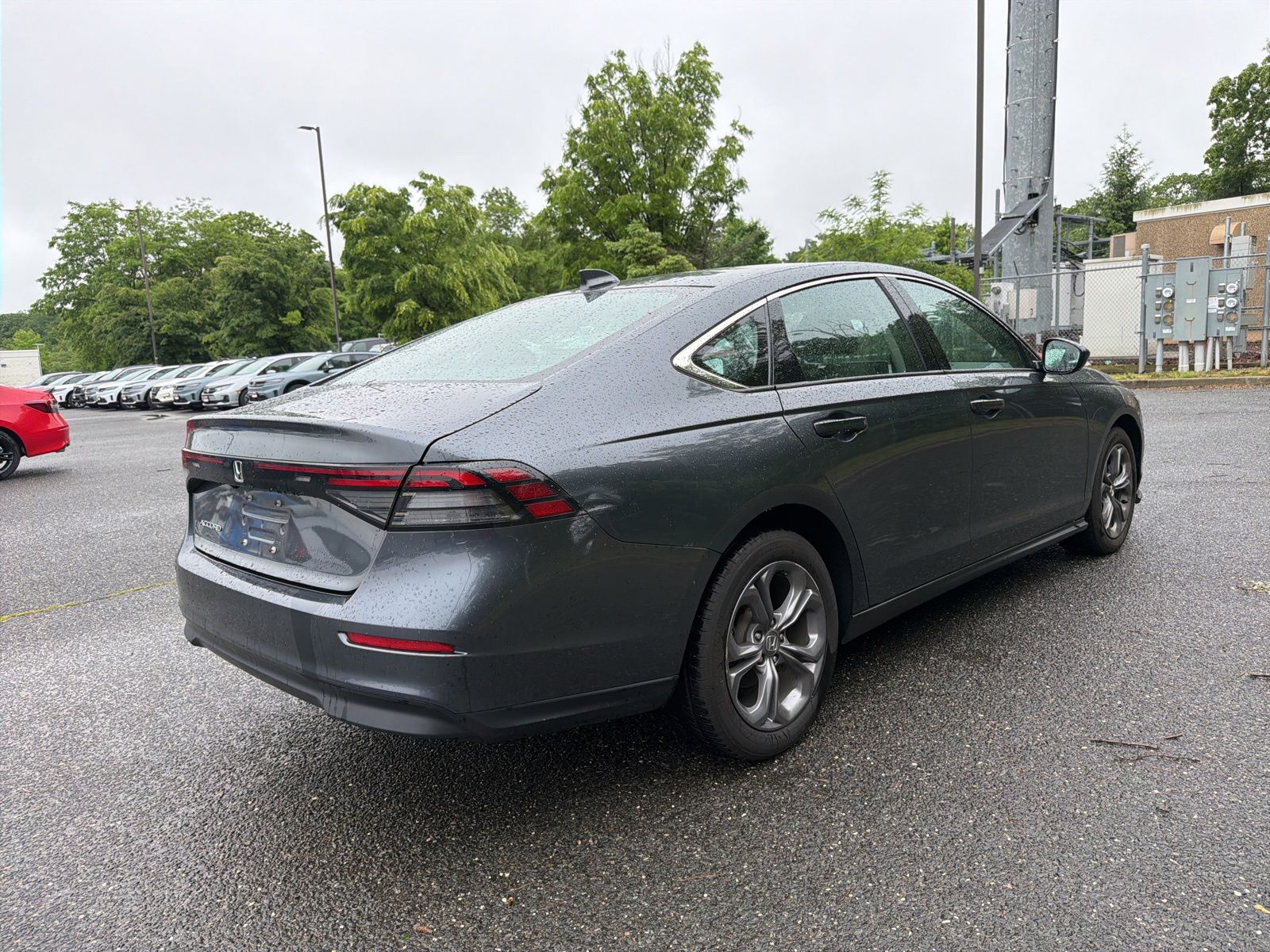 View vehicle photo 5