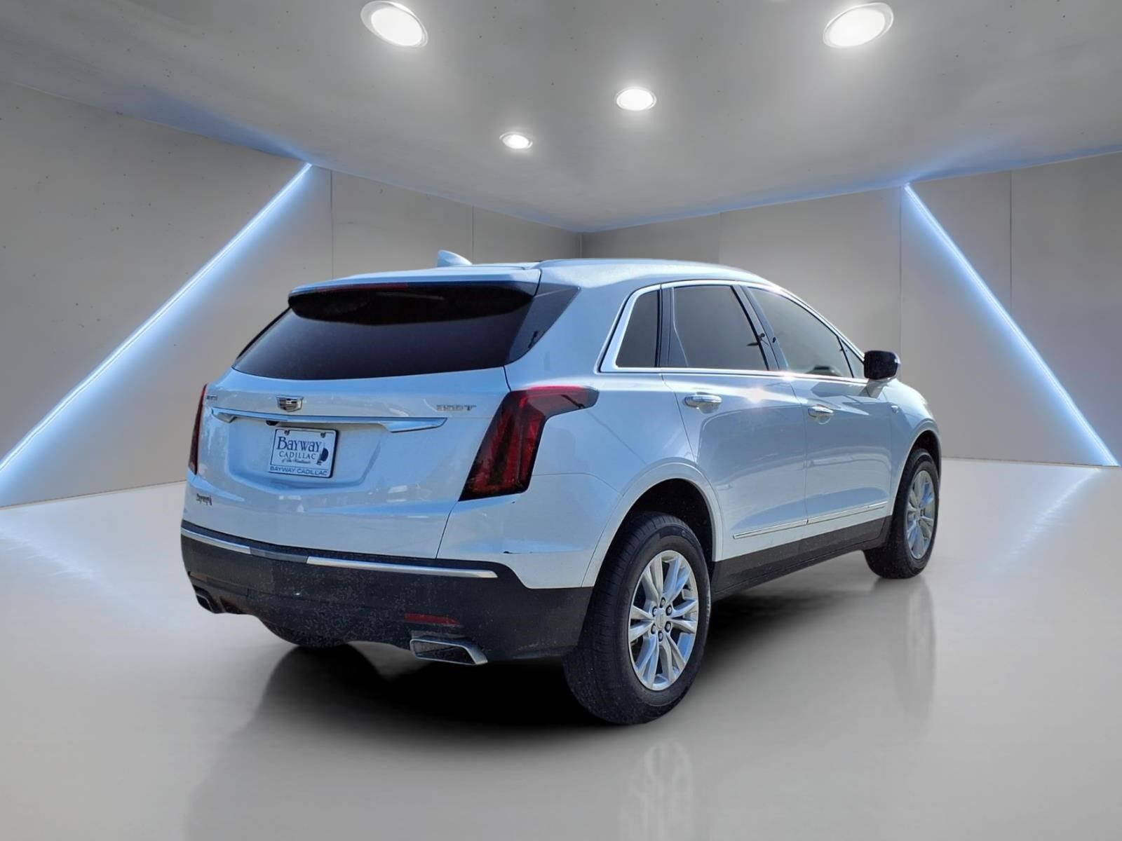 2024 Cadillac XT5 Luxury White at South Houston Nissan