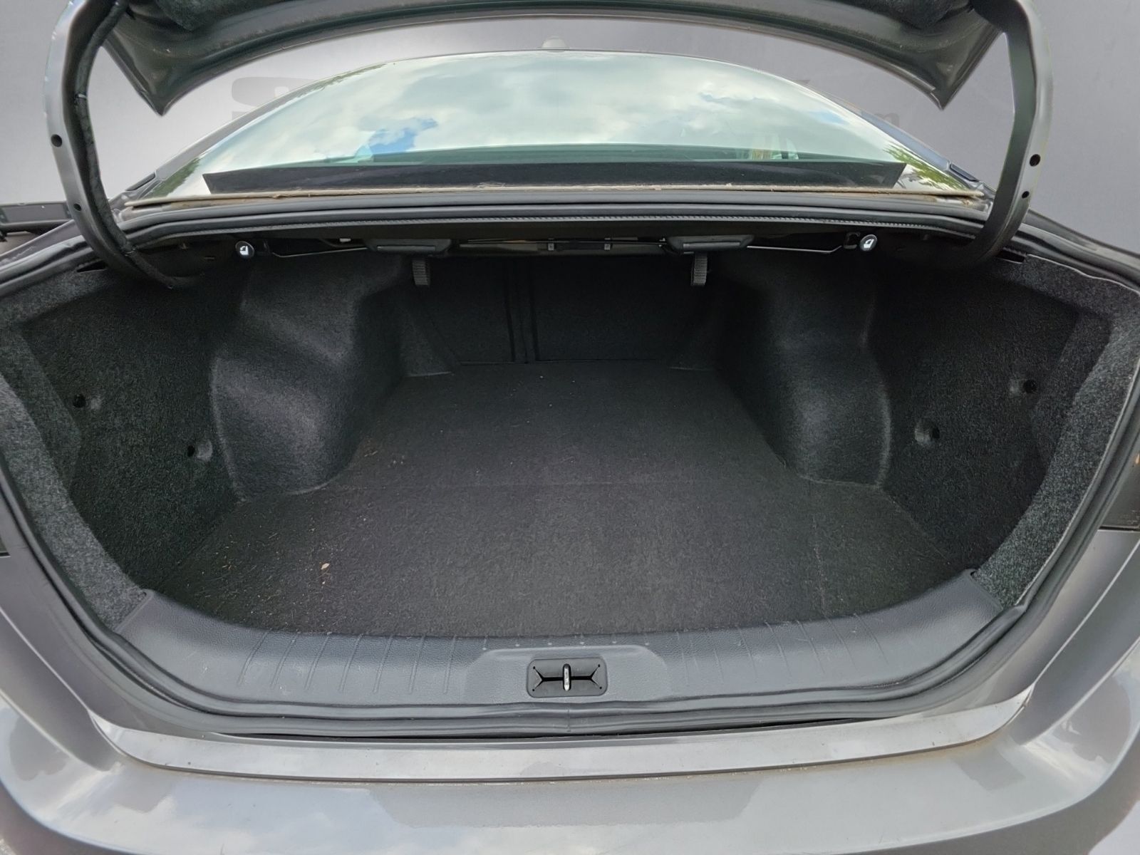Used 2021 Gray Nissan 2.5 SL image 29