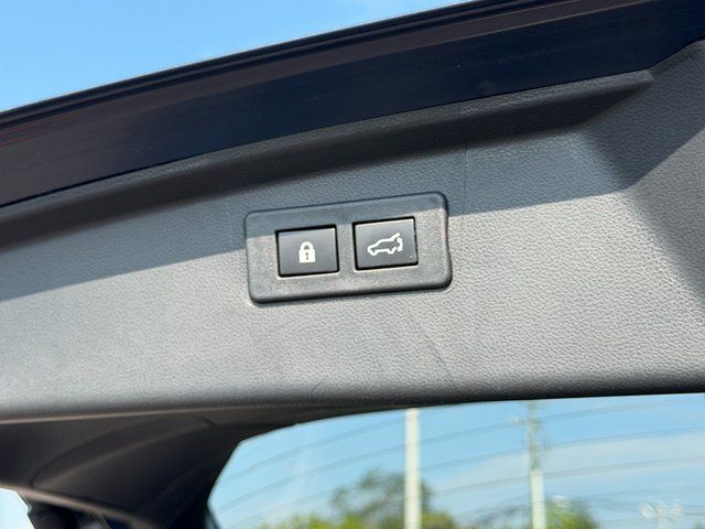 Used 2025 Cosmic Blue Pearl Subaru Limited image 21