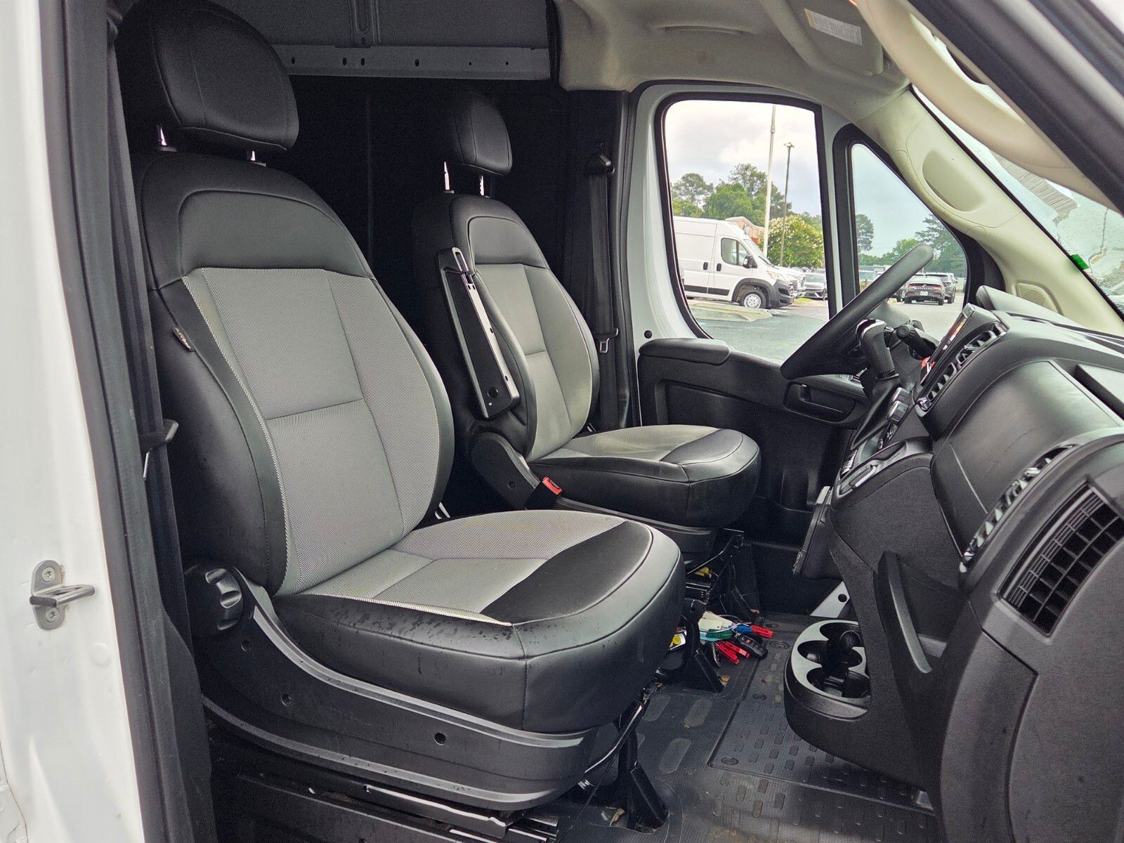 Used 2023 White Ram High Roof image 14