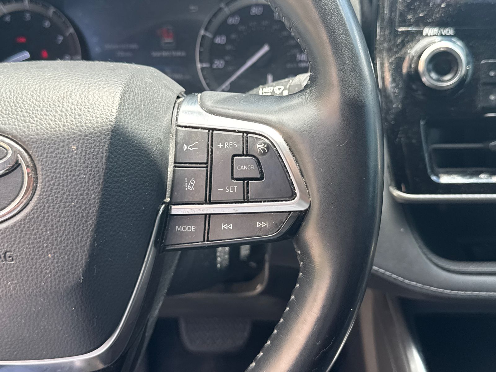 Used 2021  Toyota Platinum image 27