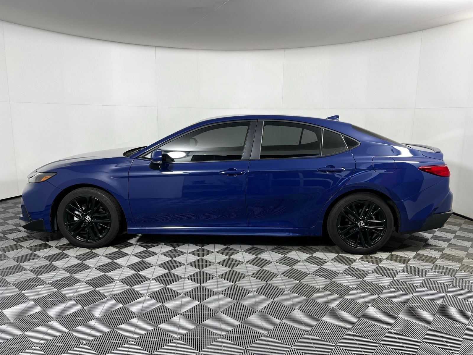 Thumbnail: 2025 Toyota Camry - 8