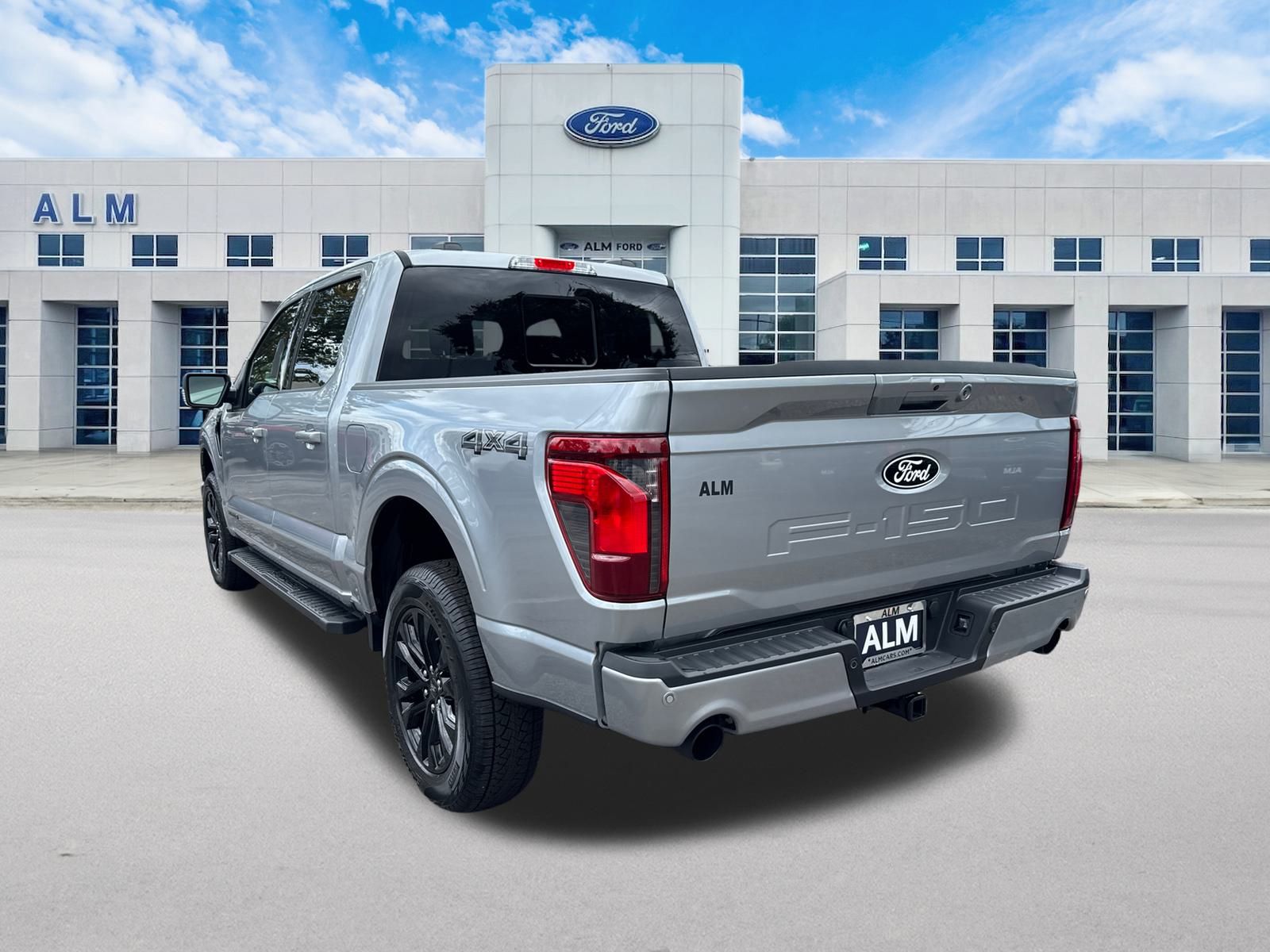 New 2025 Iconic Silver Metallic Ford XLT image 8
