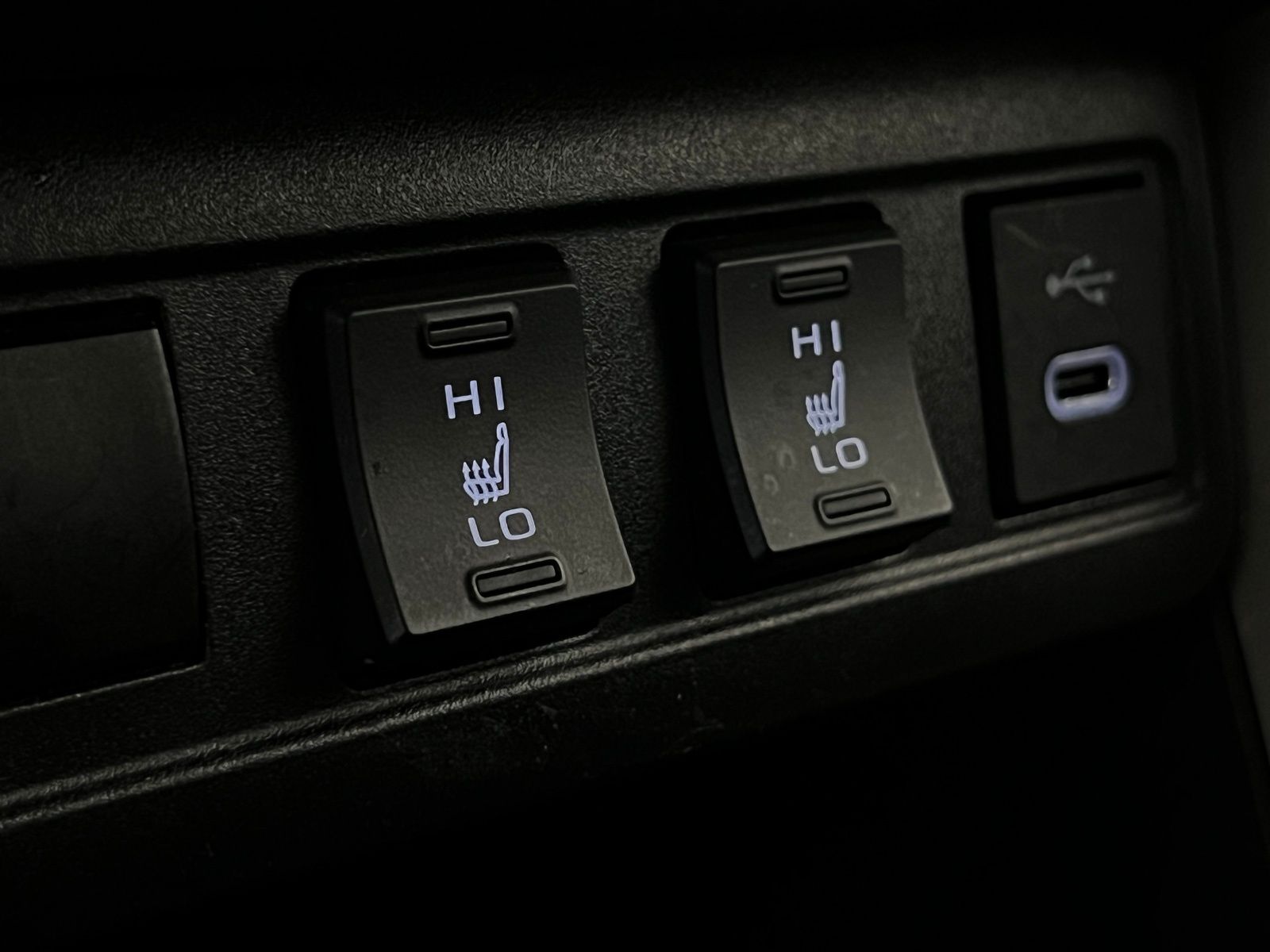 Thumbnail: 2025 Toyota Corolla Cross - 17