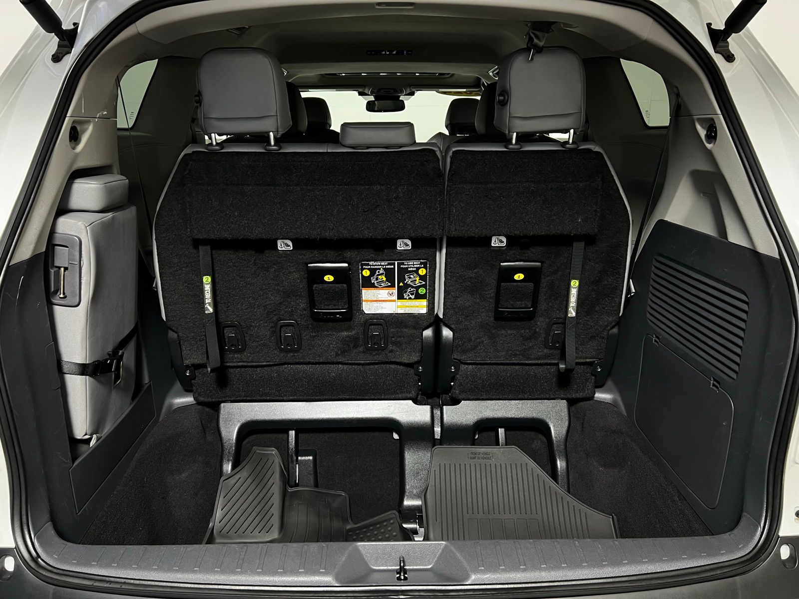 Thumbnail: 2024 Toyota Sienna - 27