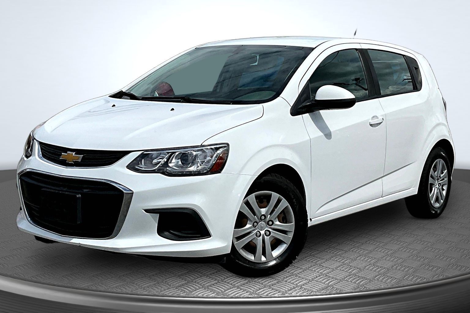 2020 Chevrolet Sonic LT Fleet Hatchback FWD