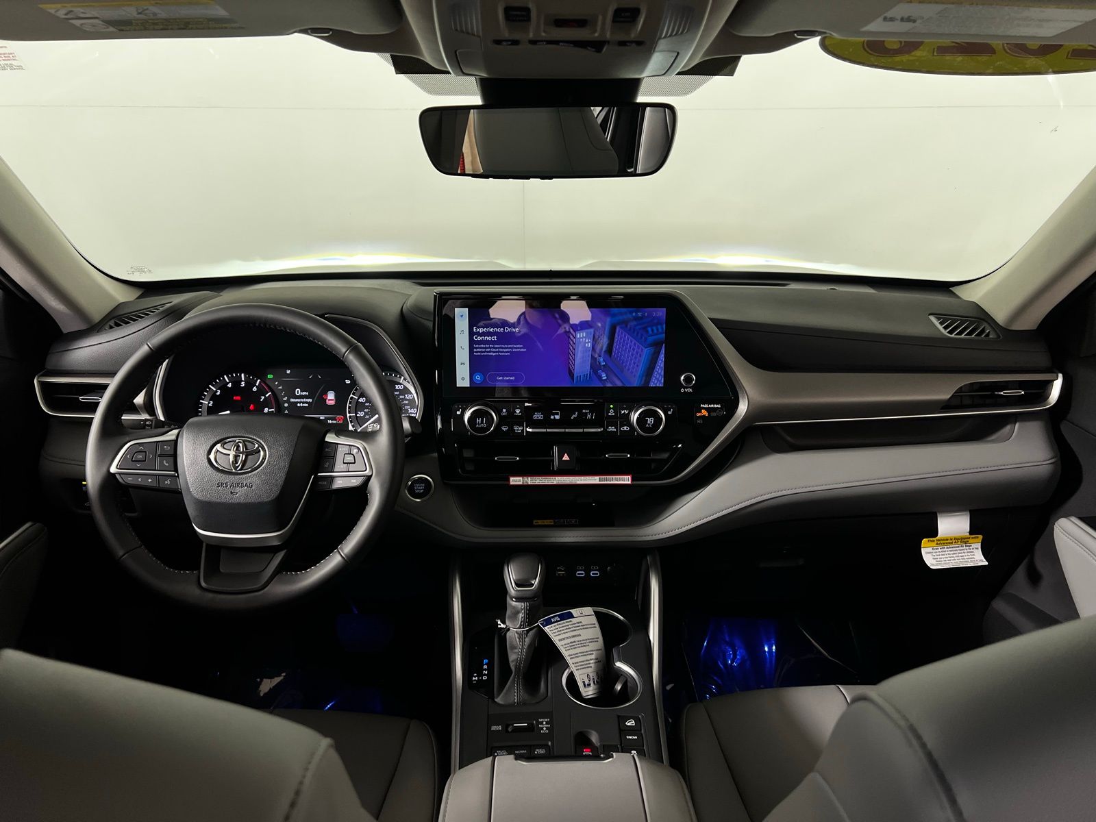 Thumbnail: 2026 Toyota Highlander - 26