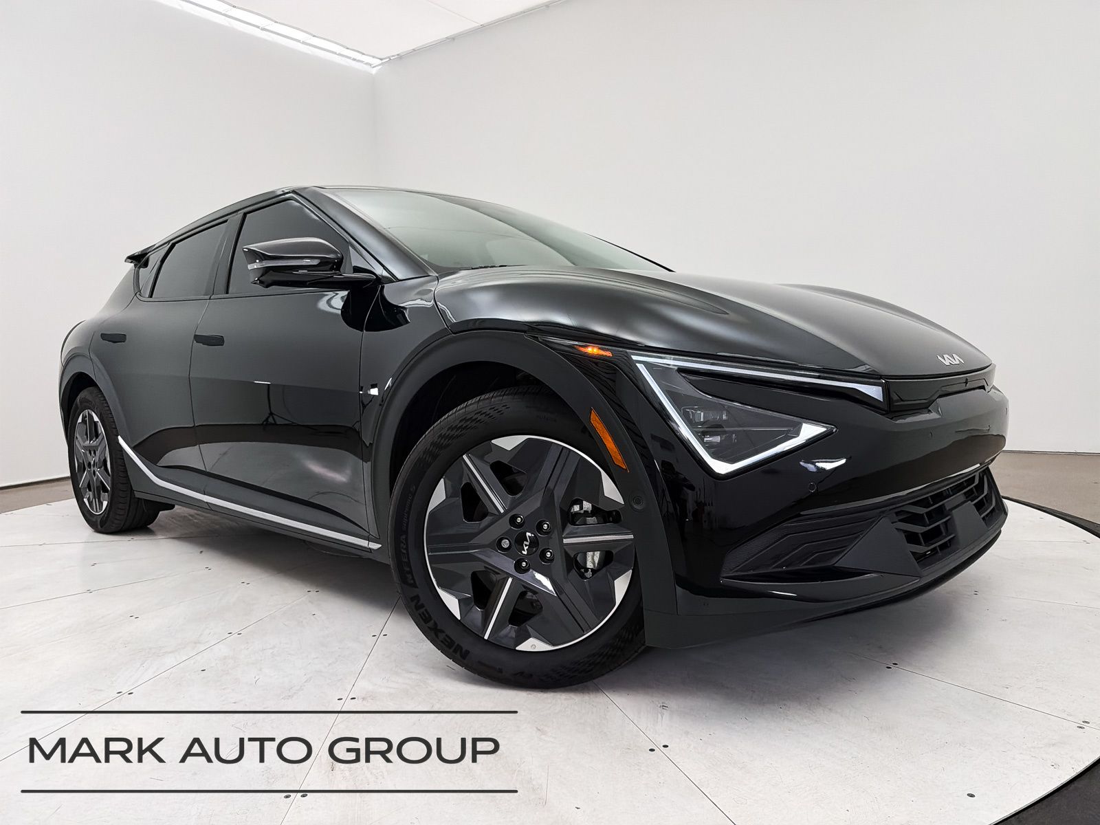 2025 Kia EV6 Light