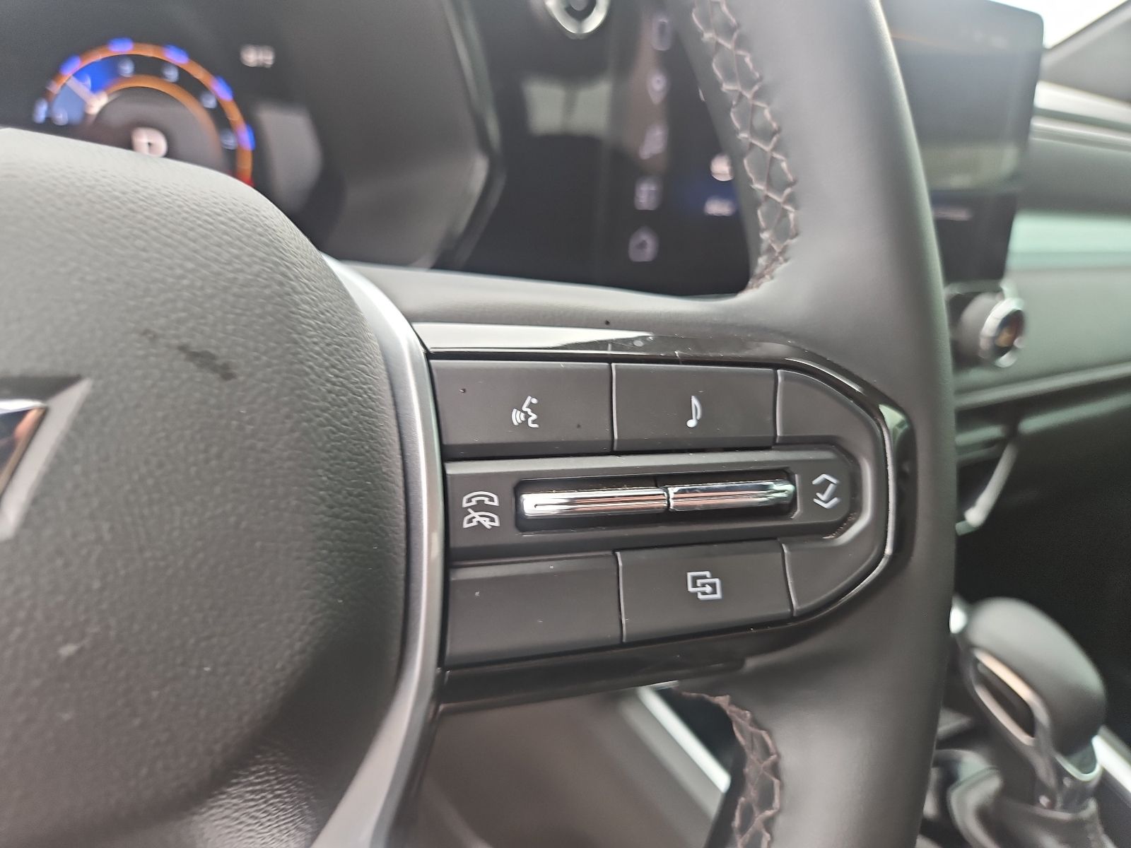 2024 Chevrolet Colorado LT - 10