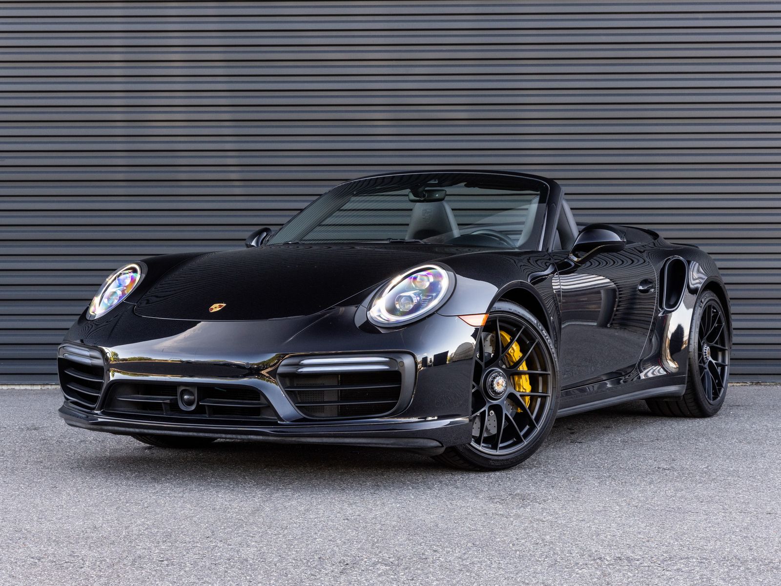 Jet Black Metallic 2019 Porsche 911 Convertible All-Wheel Drive 7-Speed Automatic