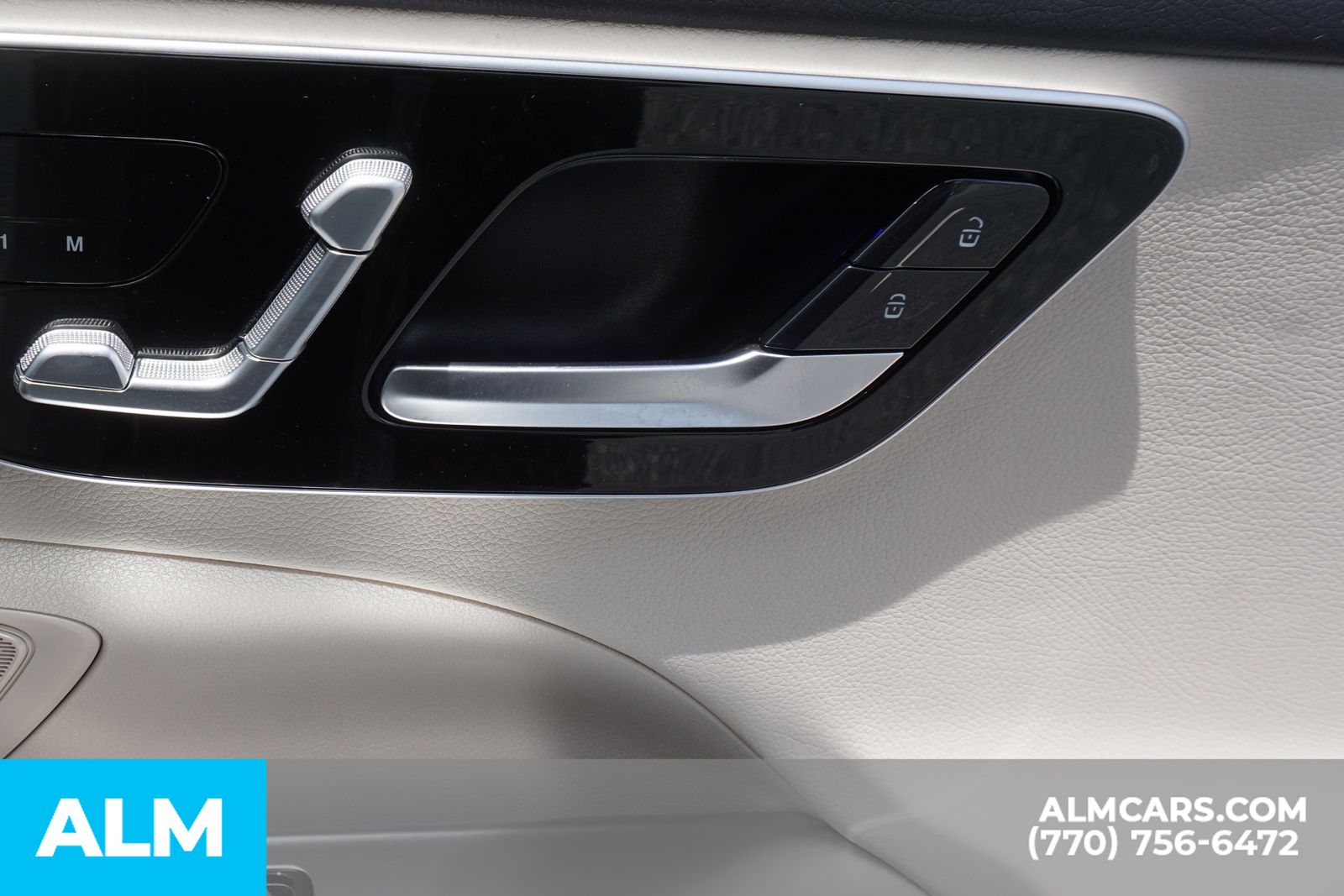 Used 2023  Mercedes-Benz C 300 image 50