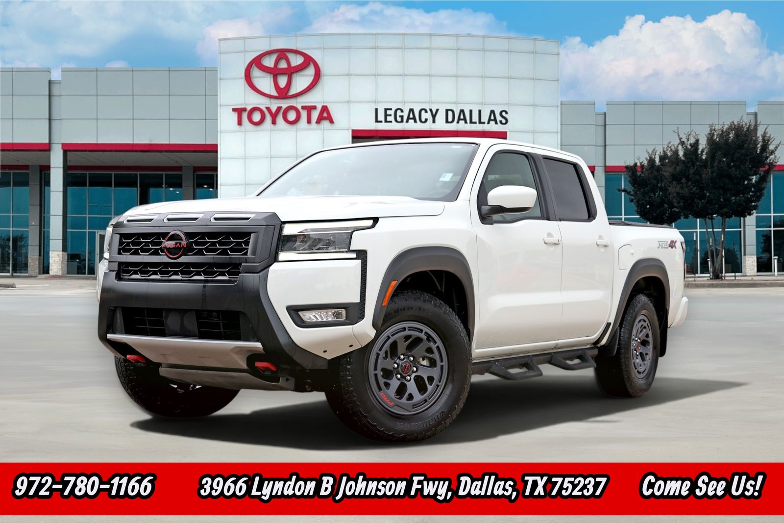 Glacier White 2025 Nissan Frontier PRO-4X Crew Cab 4WD Pickup Truck Four-Wheel Drive 9-Speed Automatic Overdrive