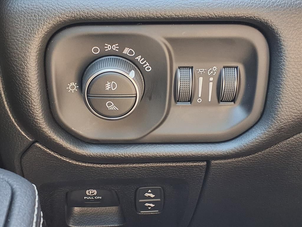 2026 Ram 1500 Laramie - 10