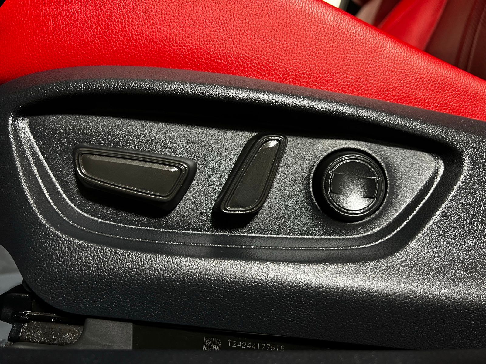 Thumbnail: 2025 Toyota Camry - 14