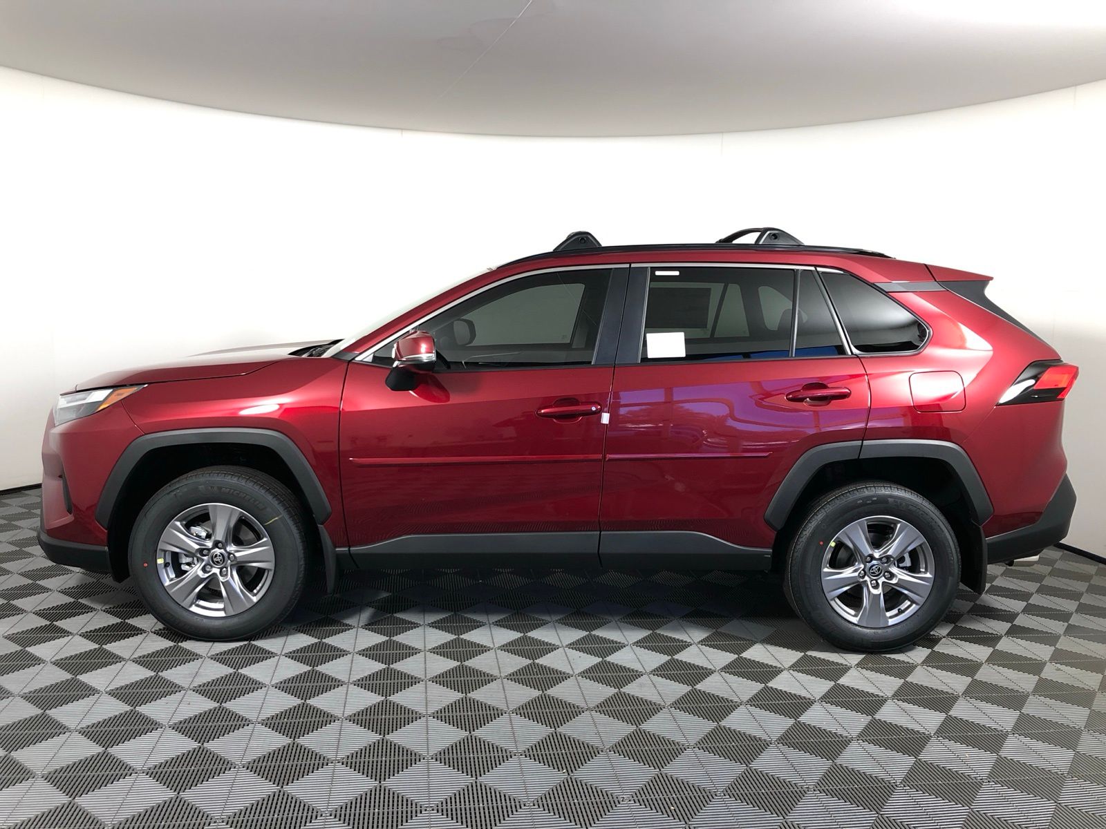 Thumbnail: 2025 Toyota RAV4 - 8