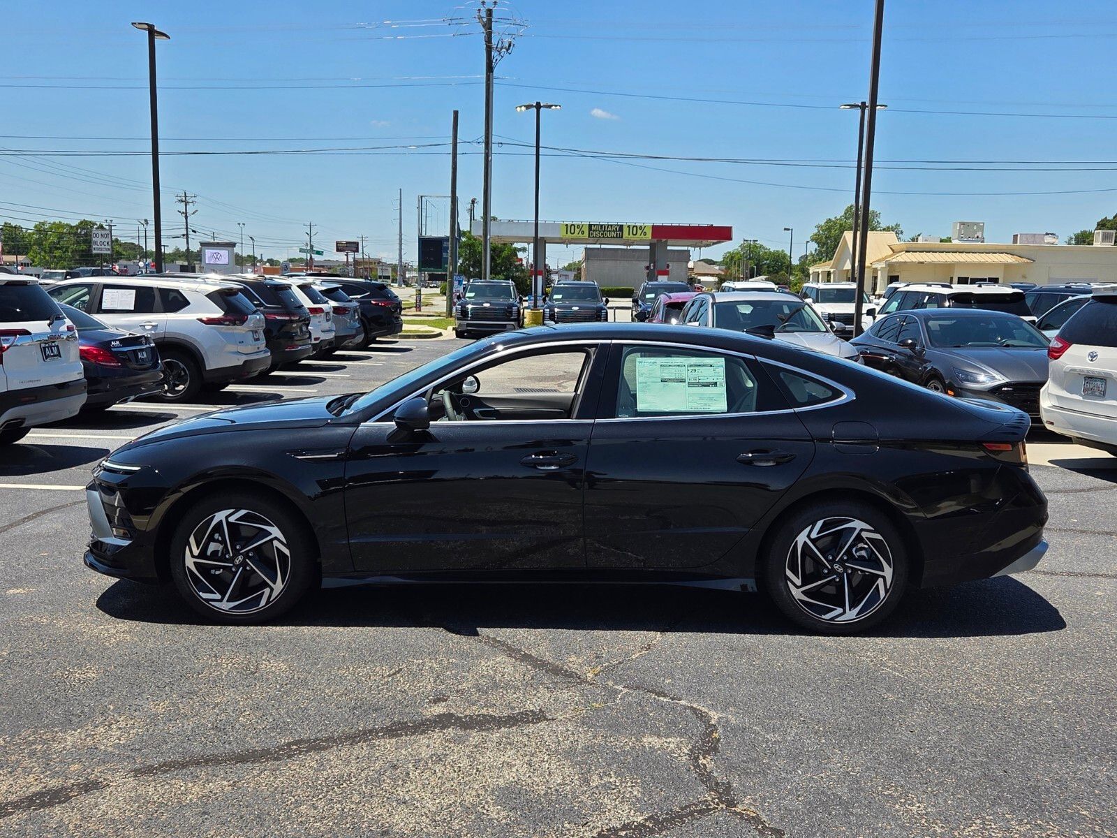 New 2026 Black Hyundai SEL Sport image 4