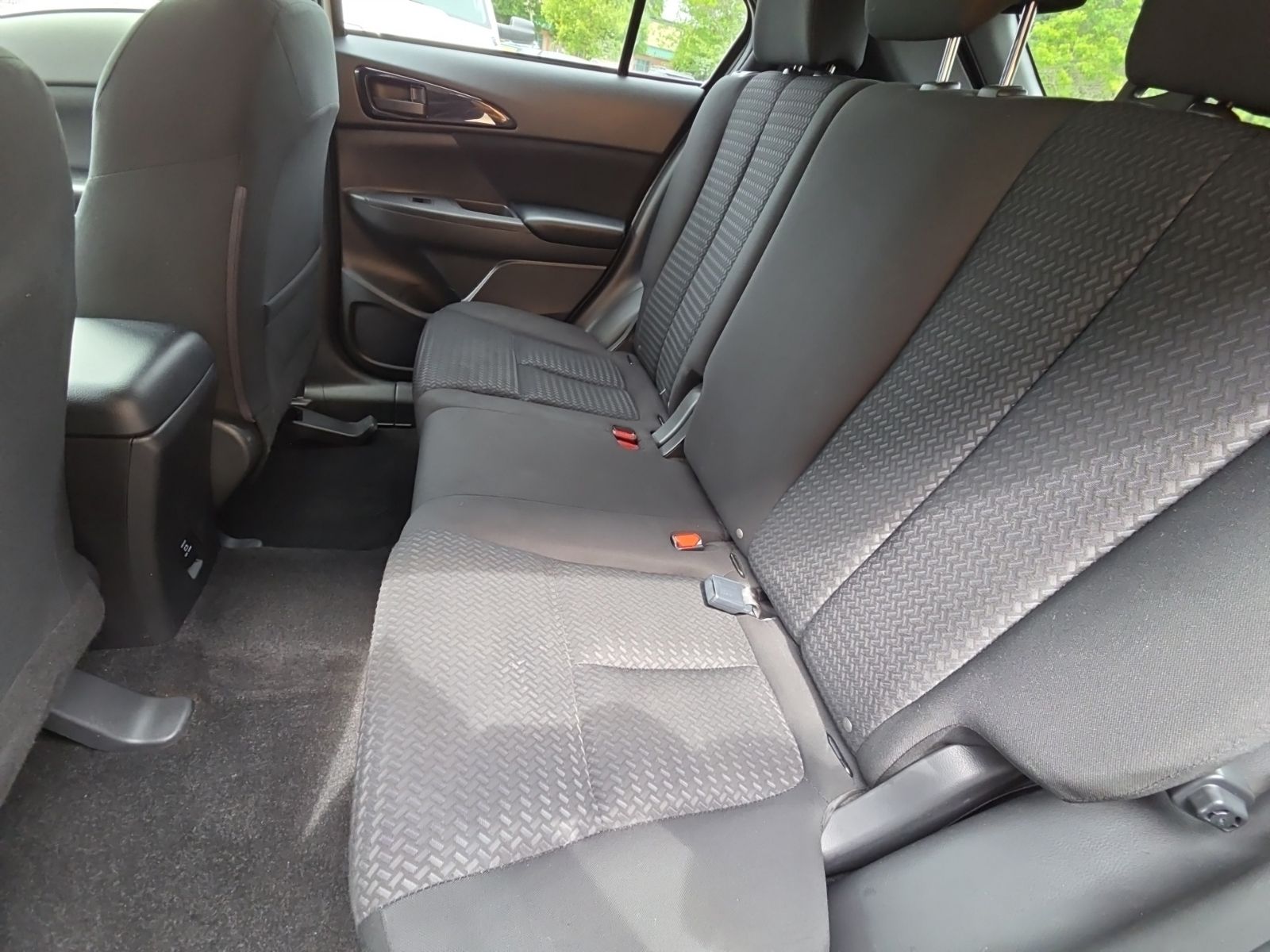 Used 2024  Mitsubishi ES image 7