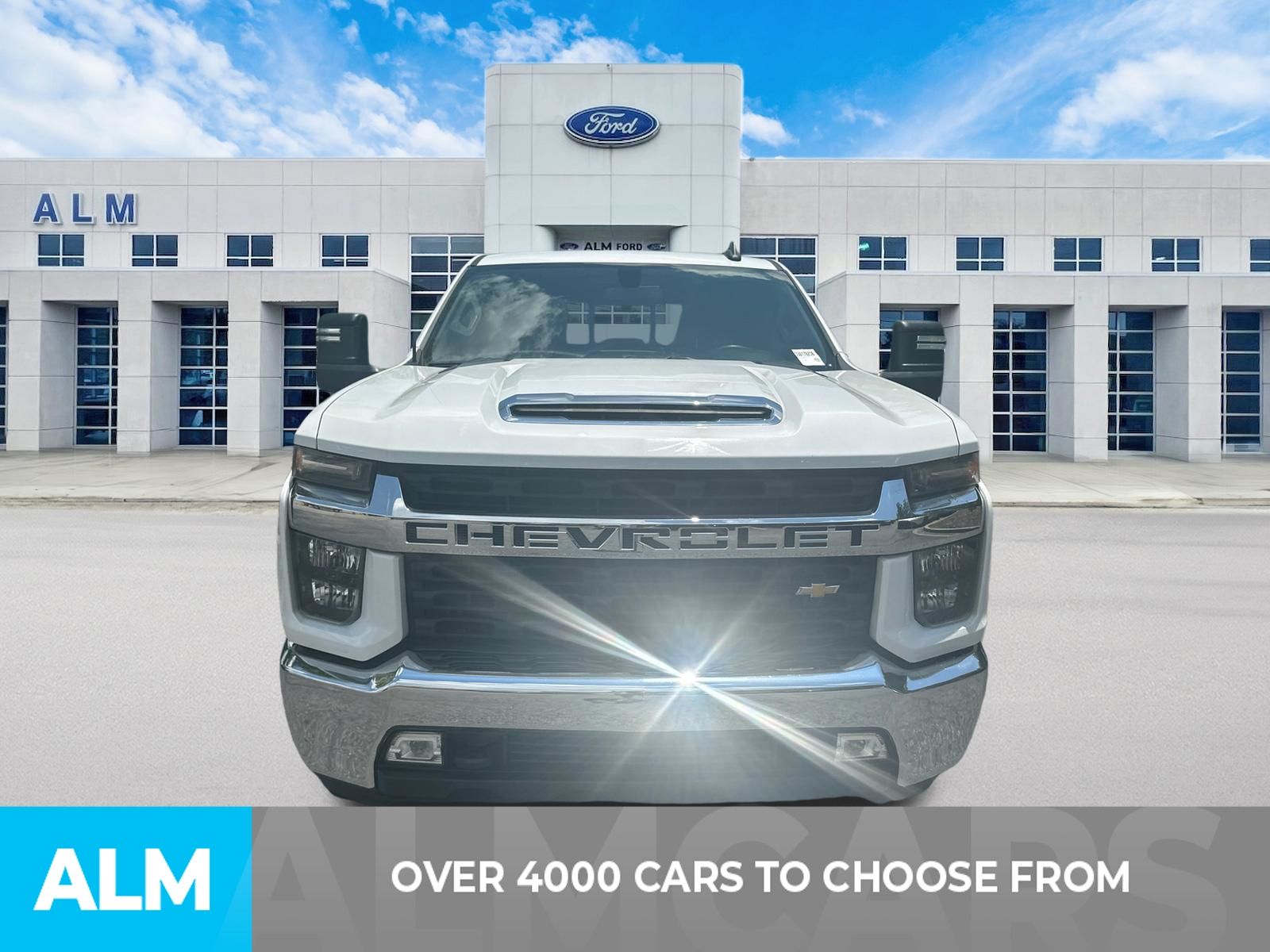 Used 2022 White Chevrolet LT image 2