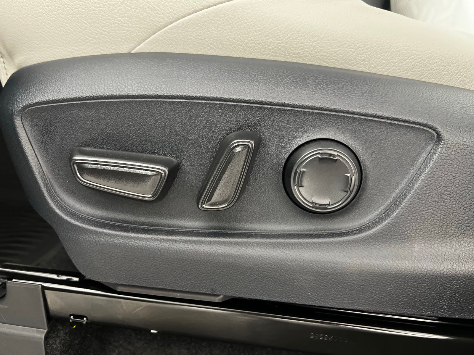 Thumbnail: 2025 Toyota Tacoma - 13