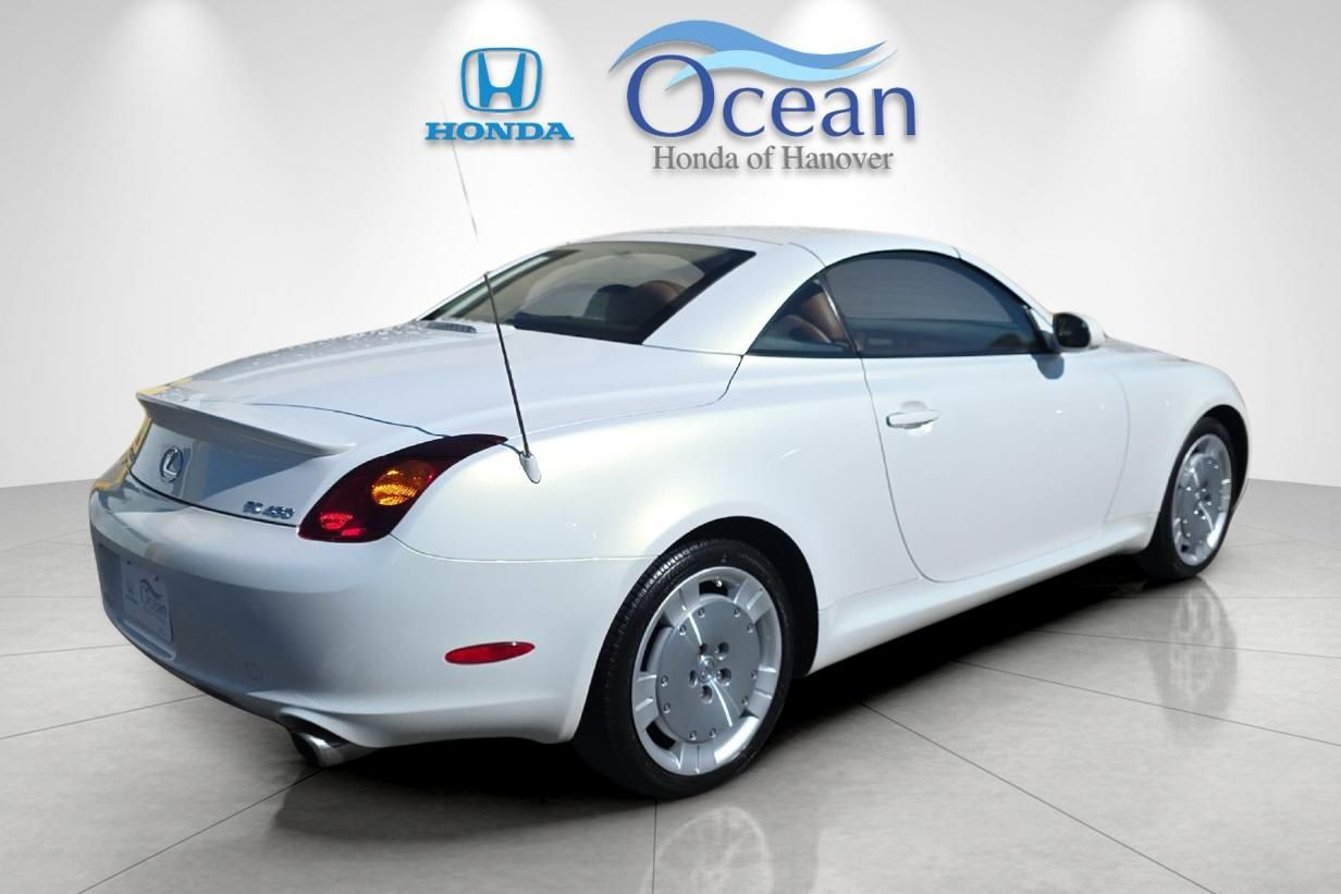 Used 2002 White Gold Crystal Lexus 430 image 3
