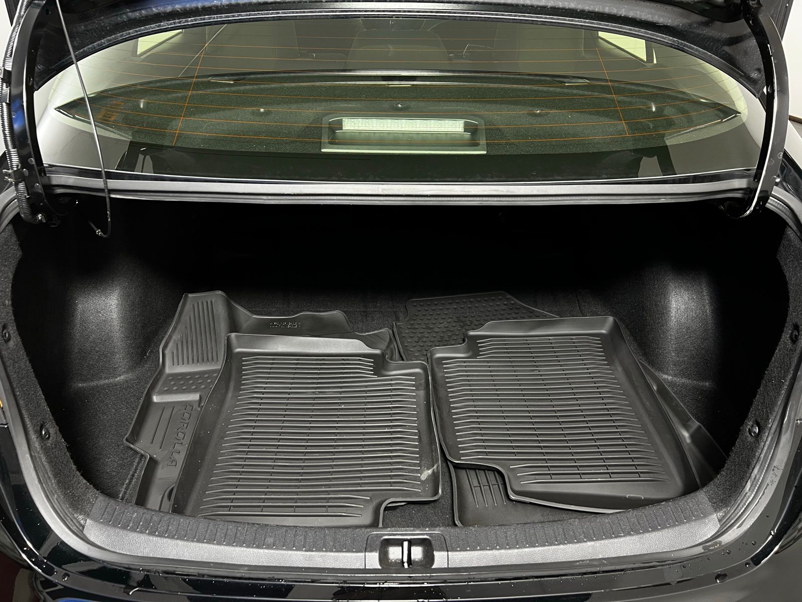 Thumbnail: 2025 Toyota Corolla - 21