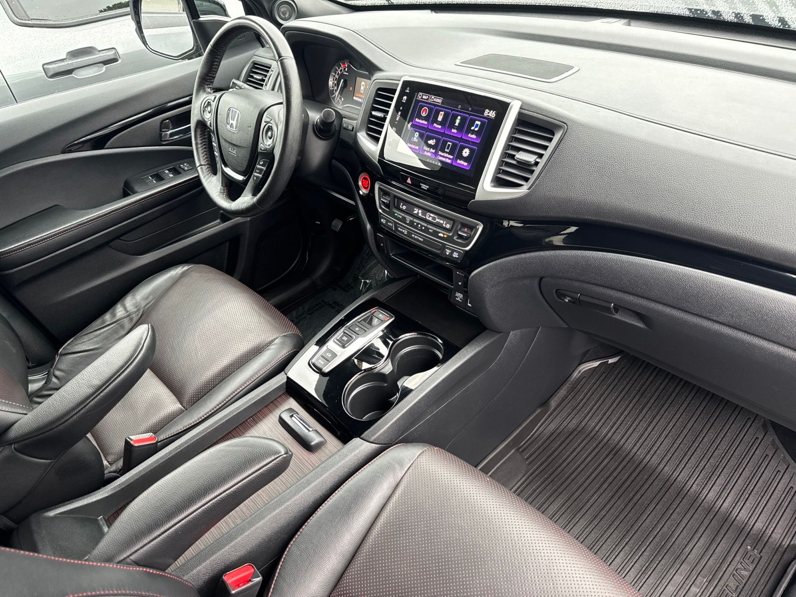 Used 2020 Crystal Black Pearl Honda Black Edition image 32