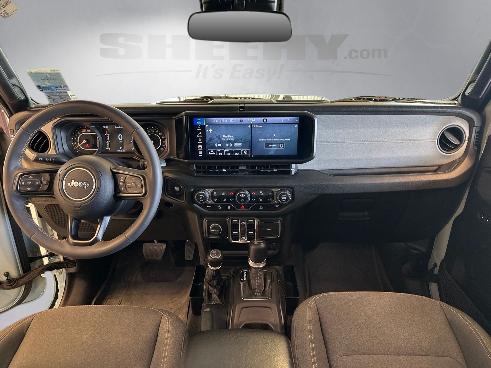 Used 2024 Earl Clearcoat Jeep Sport S image 3