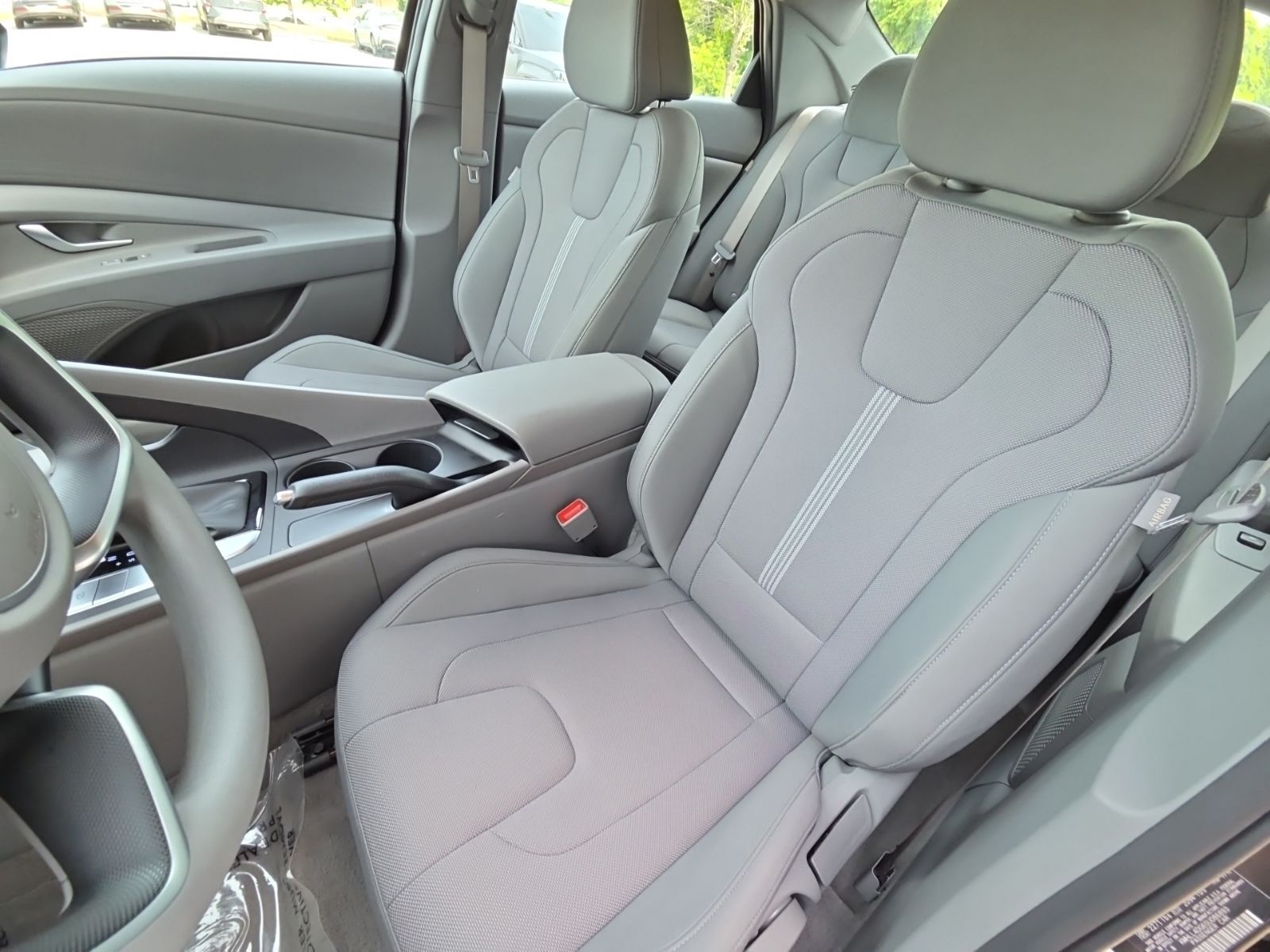 Used 2025 Black Hyundai SE image 9